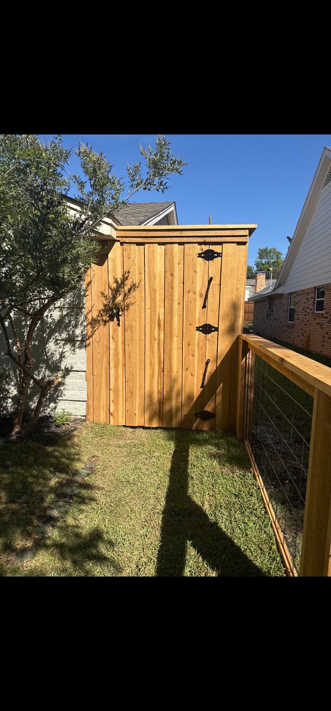 8' Self Closing Gate