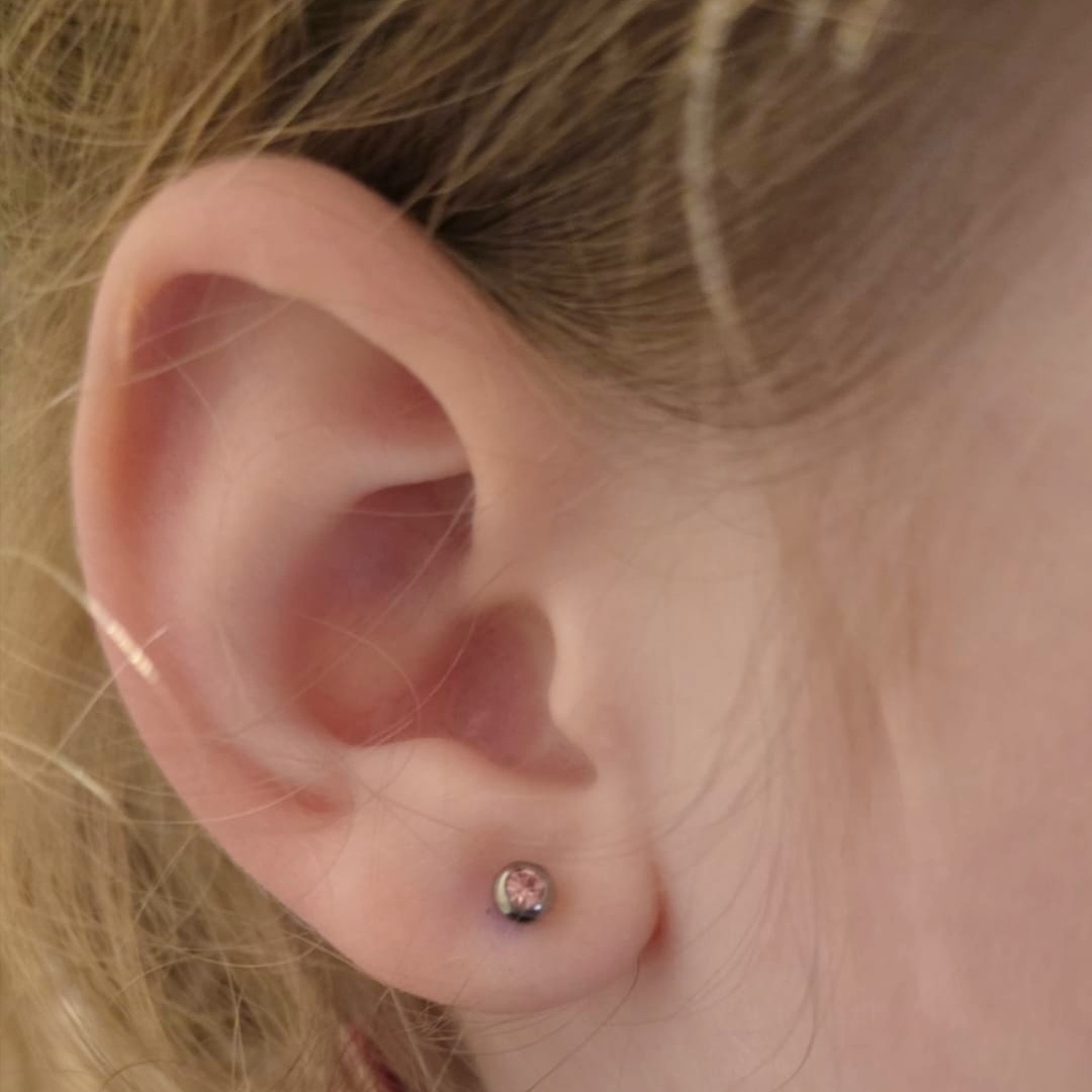 IRIS OLIVIA BODY PIERCING's image