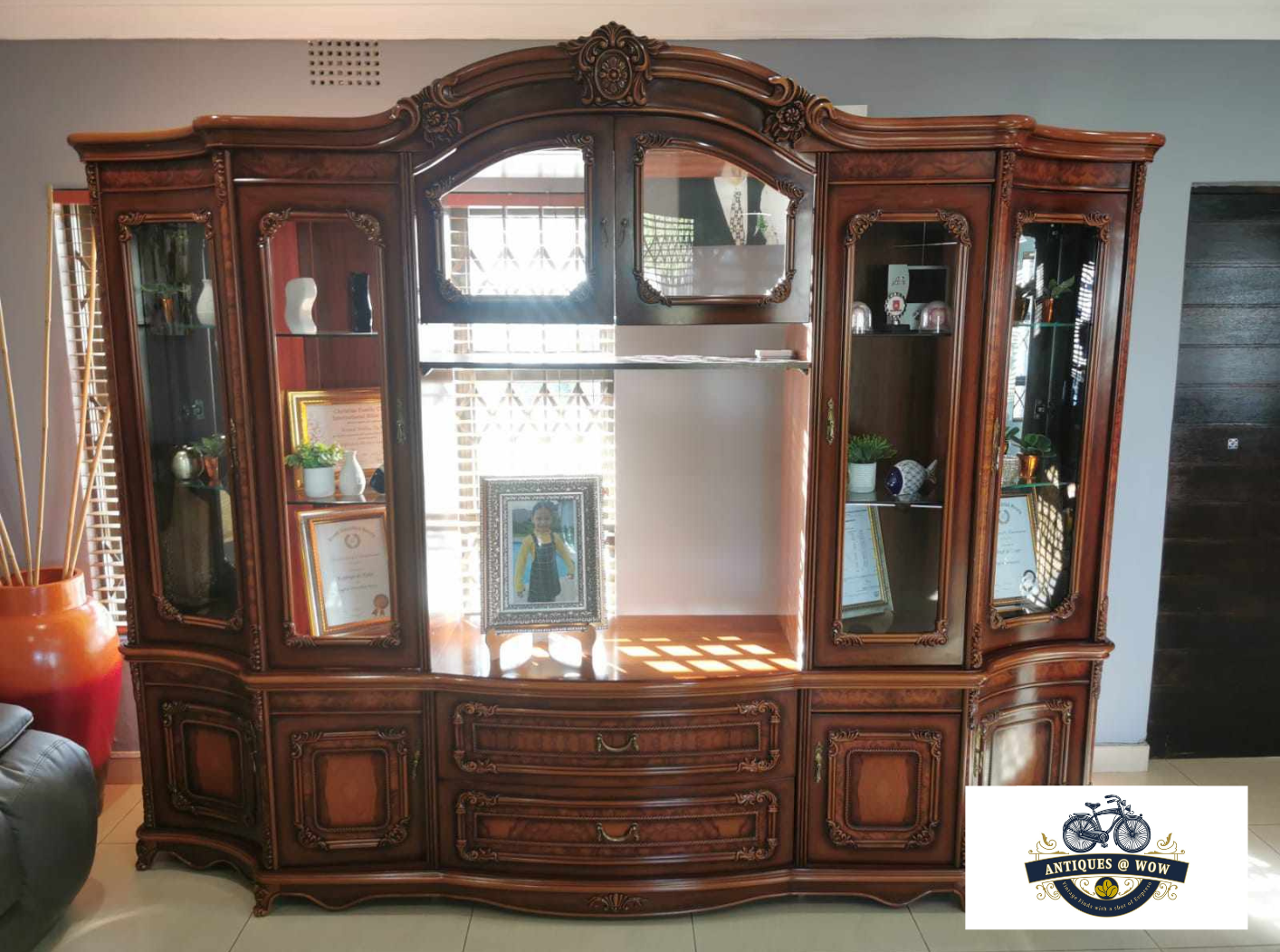 Antiques @ WOW's image