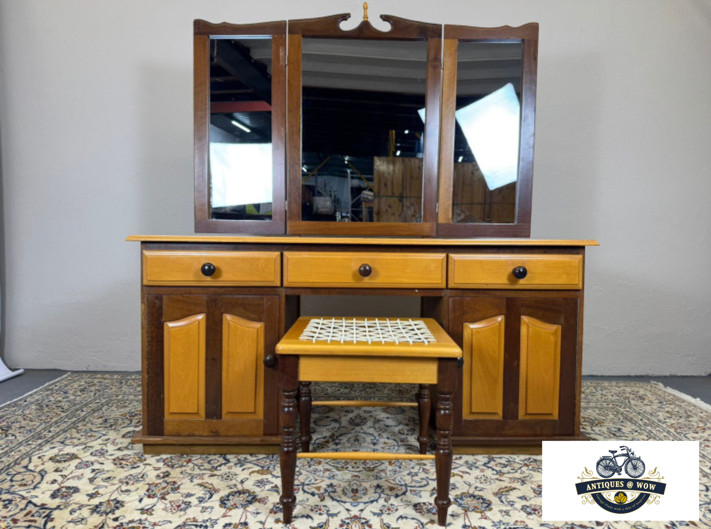 Antiques @ WOW's image