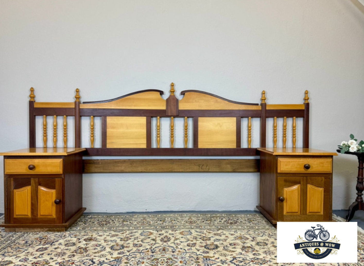 Antiques @ WOW's image