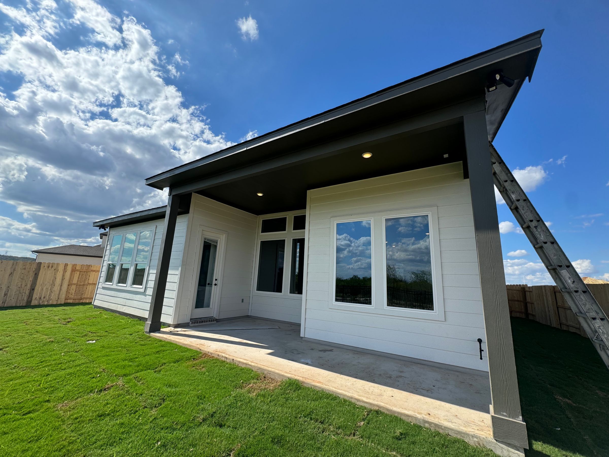 PAINTING CONTRACTOR R/A SERVICES's image