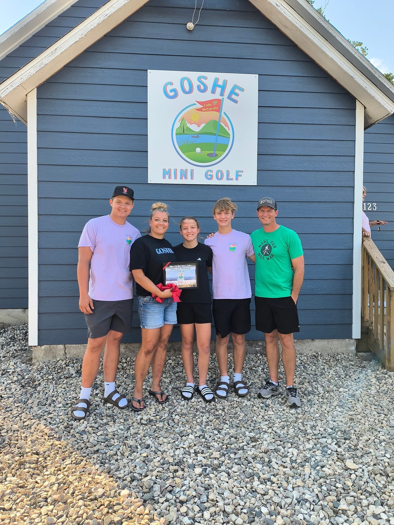 GOSHE MINI GOLF's image