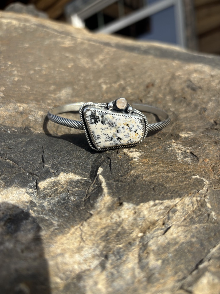 Savage Couture Savagecoutureco.com's image