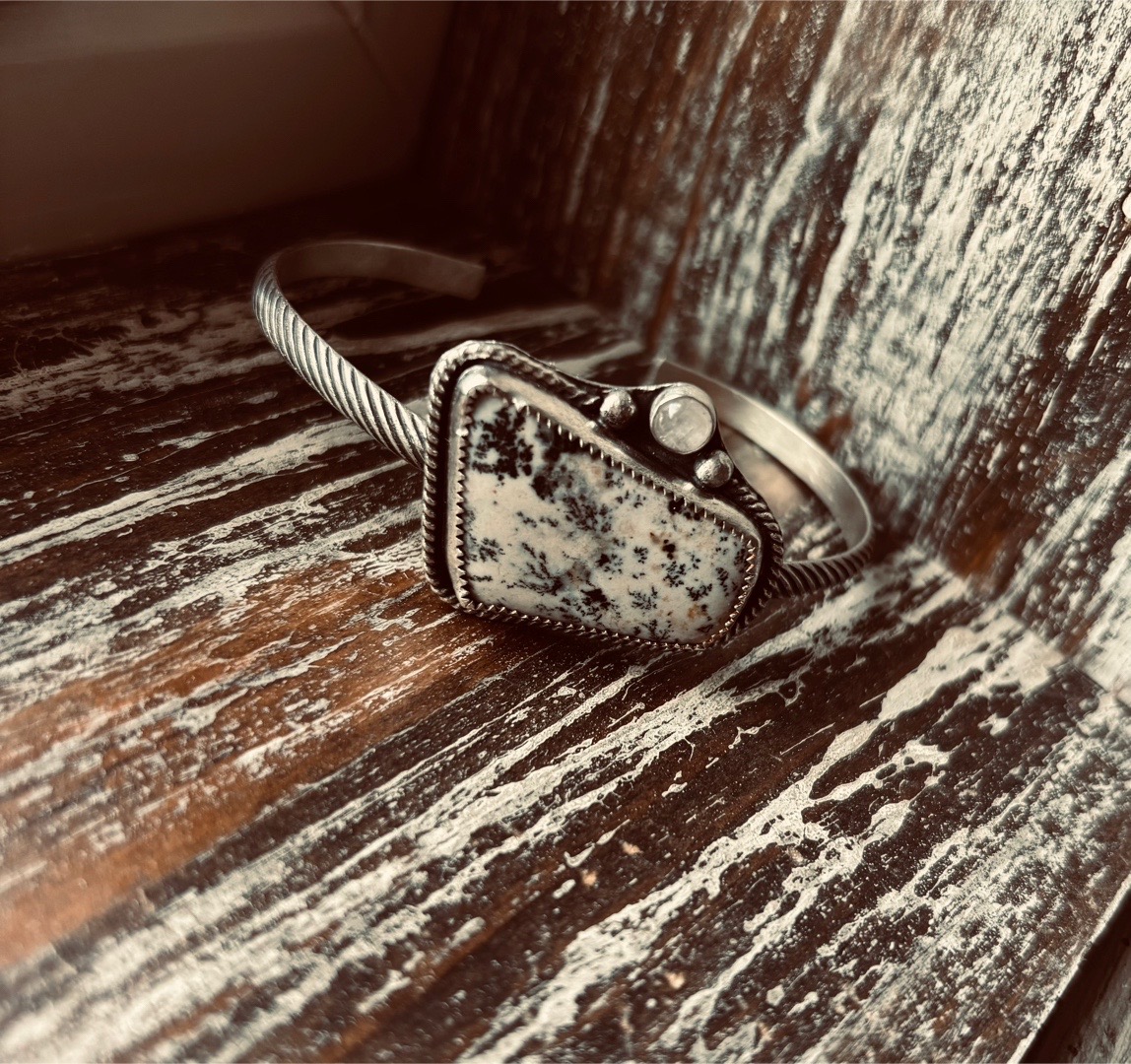 Savage Couture Savagecoutureco.com's image