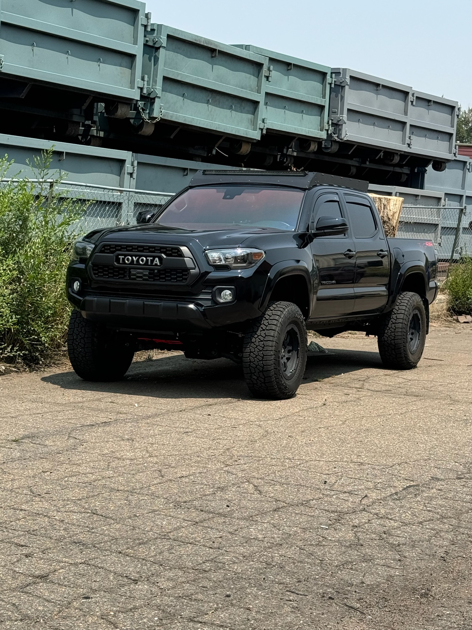 Master glass and tint Company's image