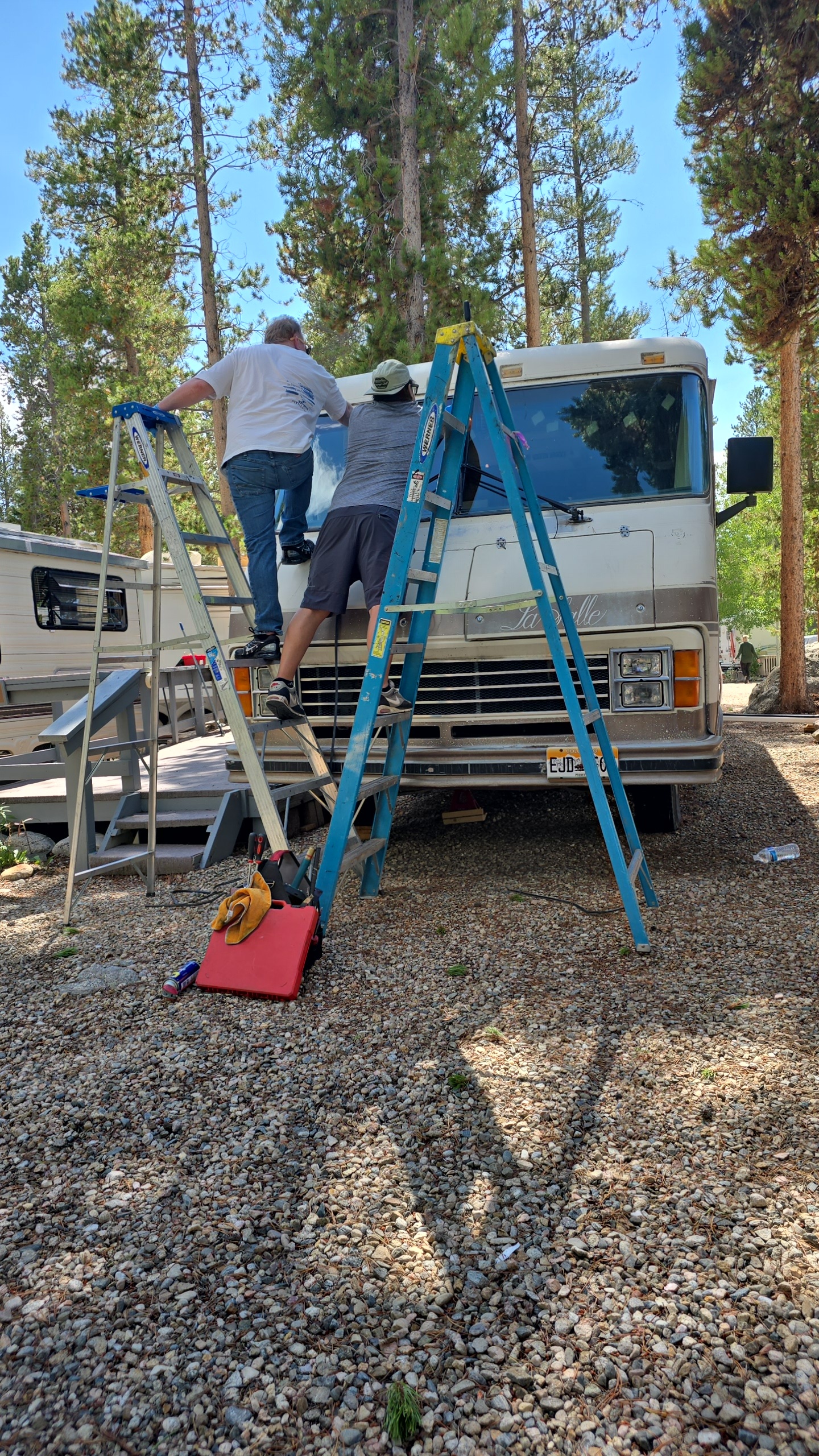 Master glass and tint Company's image