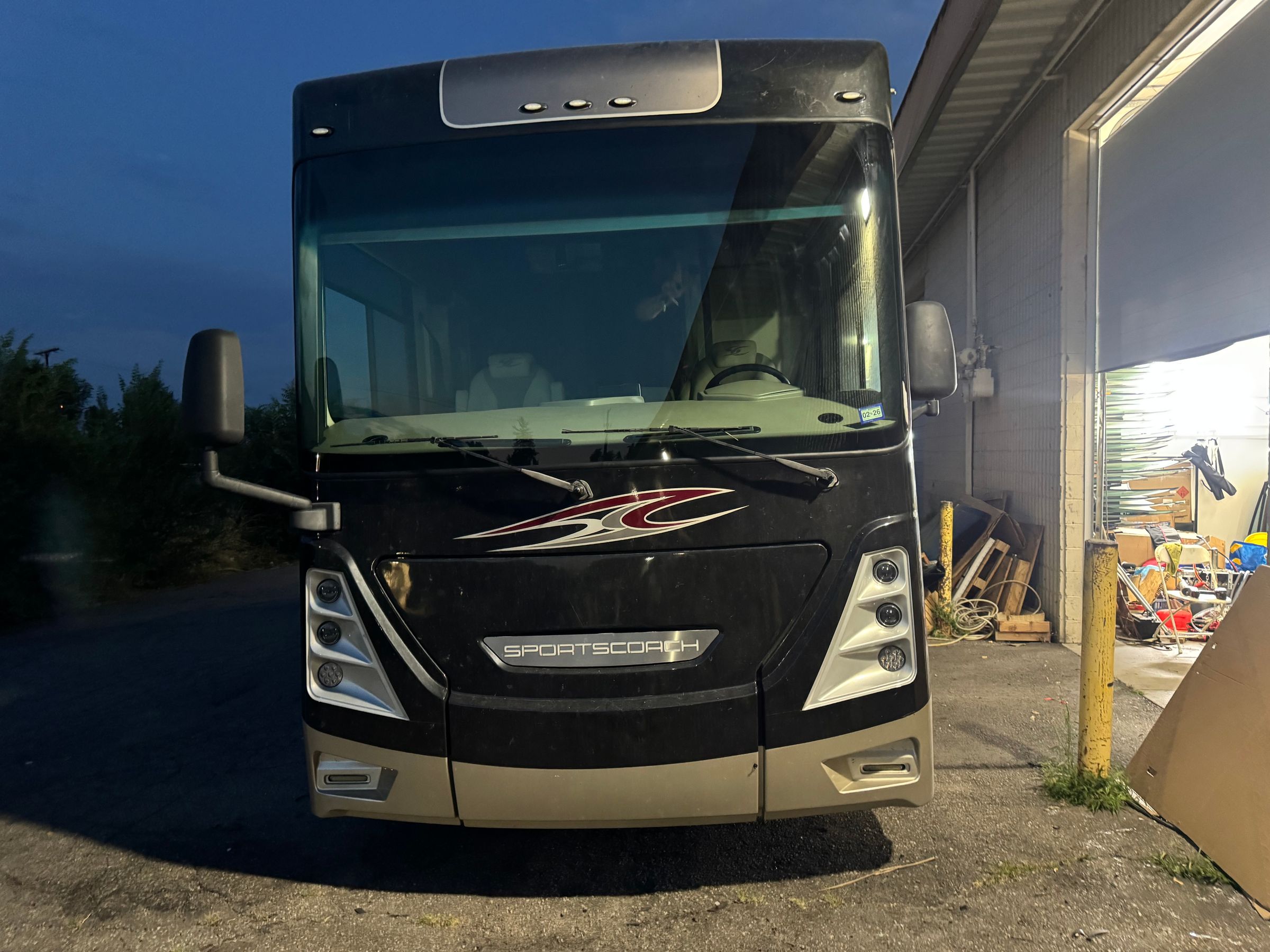 Master glass and tint Company's image