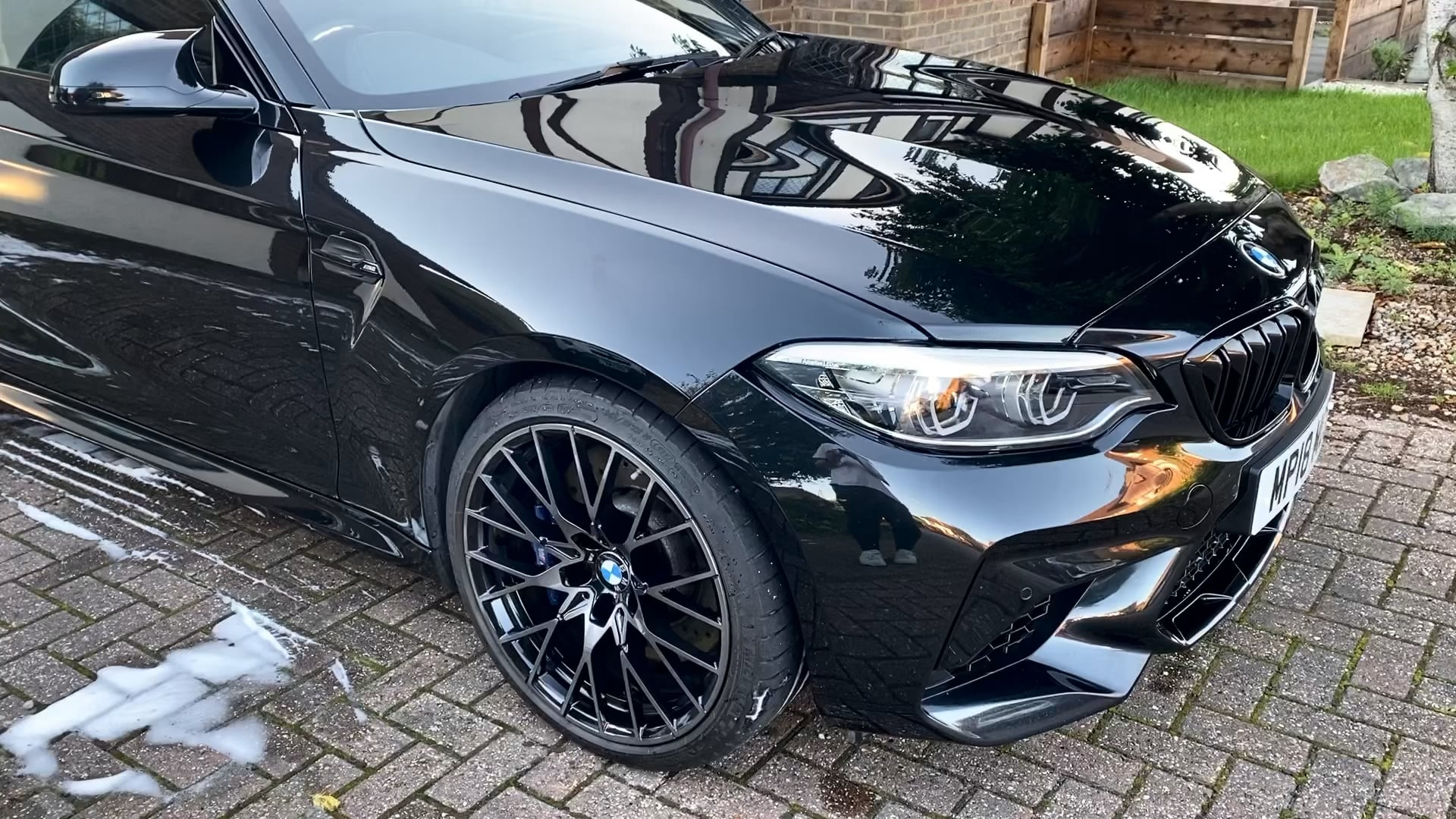 Full Service with wax and extra shine