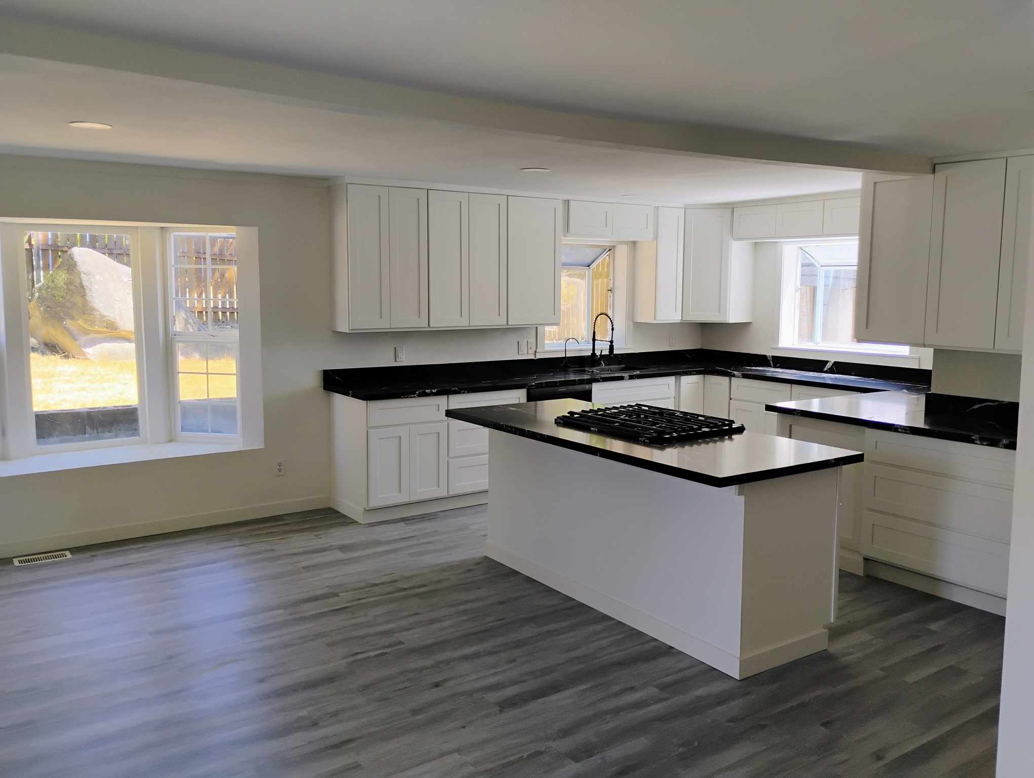conquest construction's image