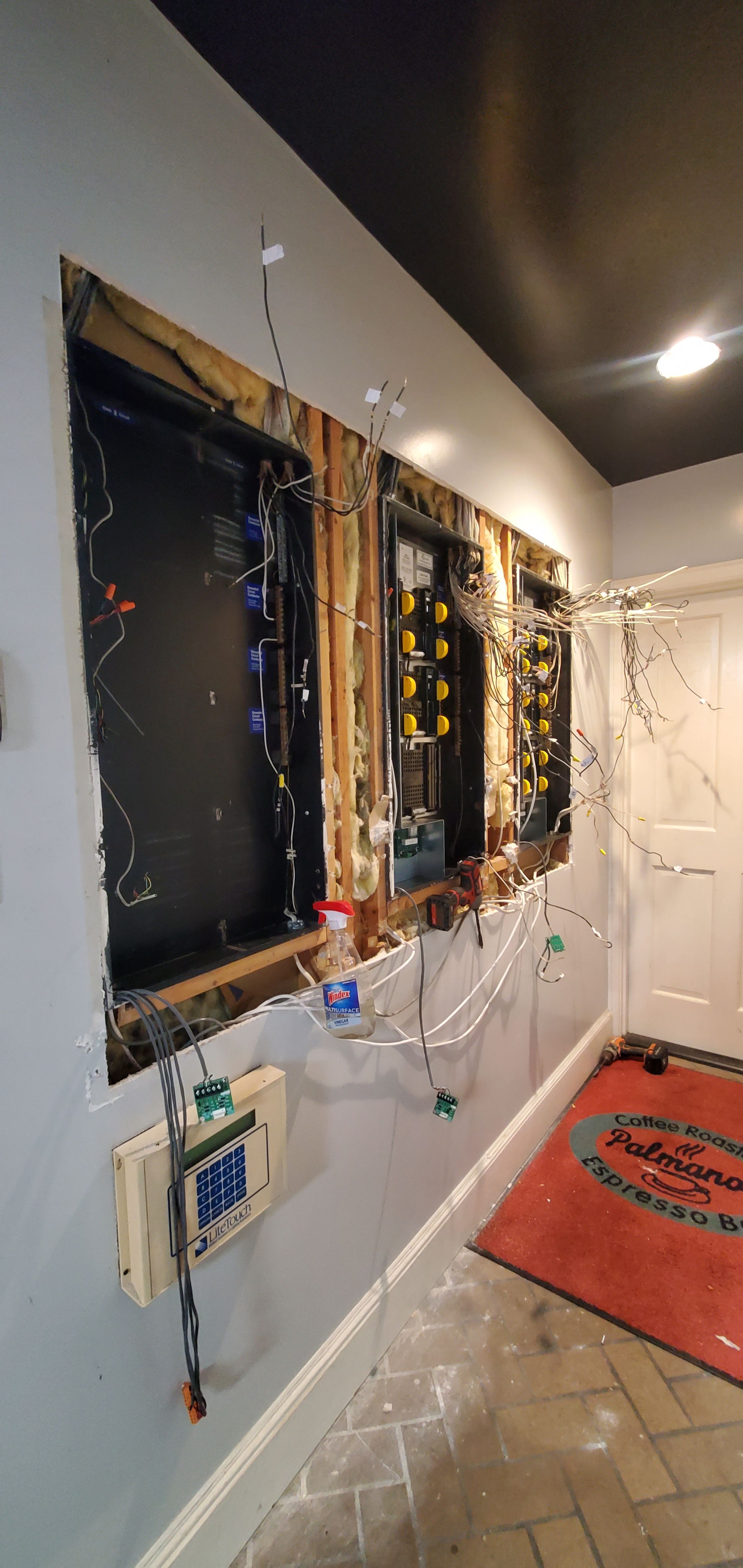 Upgrade Your Home, Upgrade Your Life 💡 Smart lighting retrofit in progress in Winter Park — more control, energy savings, and convenience on the way. Ready to transform your home? 🚀