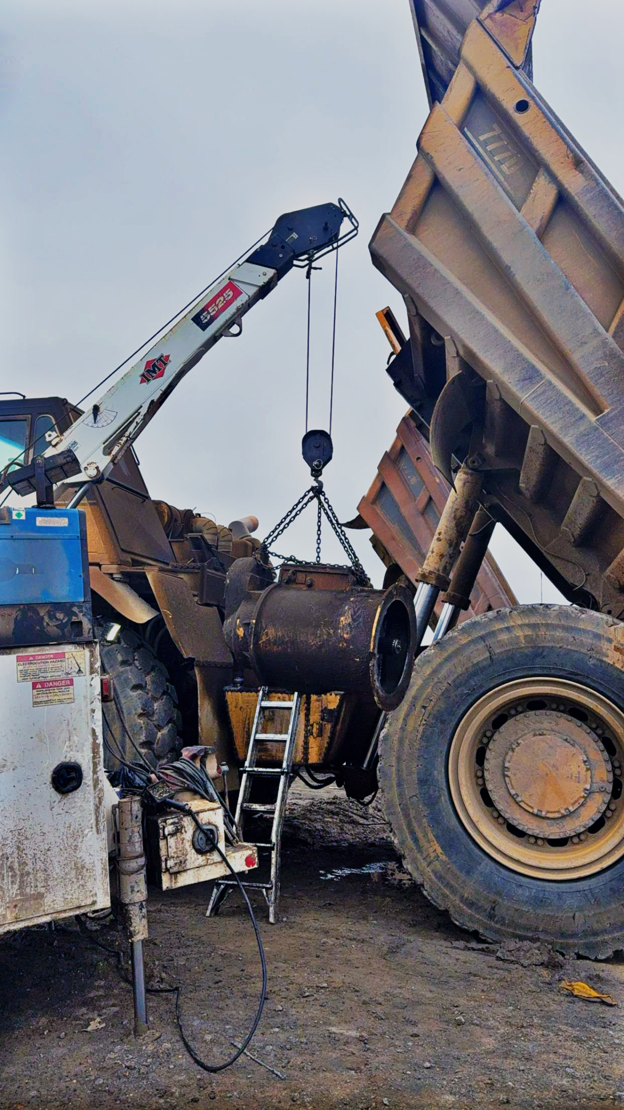 777 rock truck transmission replacement