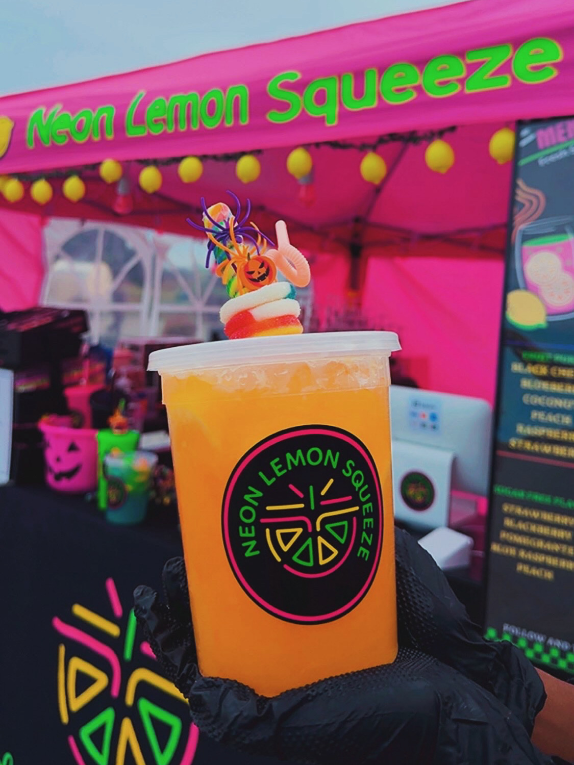 Neon Lemon Squeeze's image