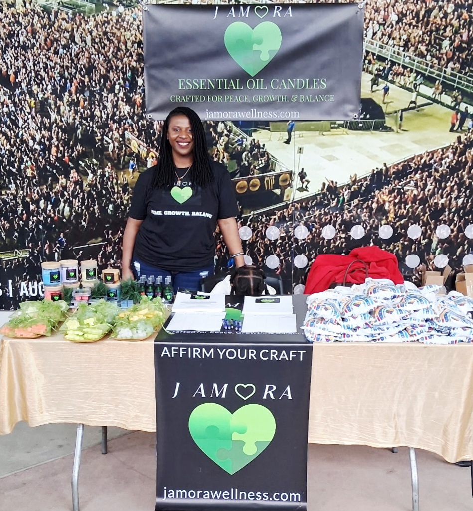 J AMORA's image
