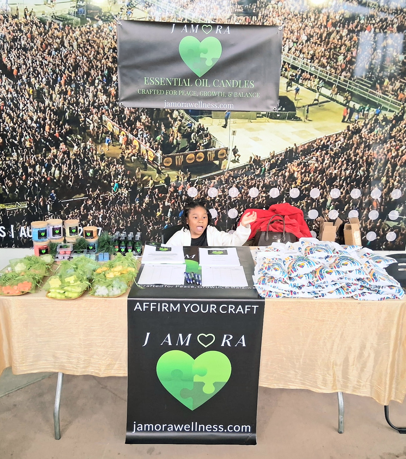 J AMORA's image