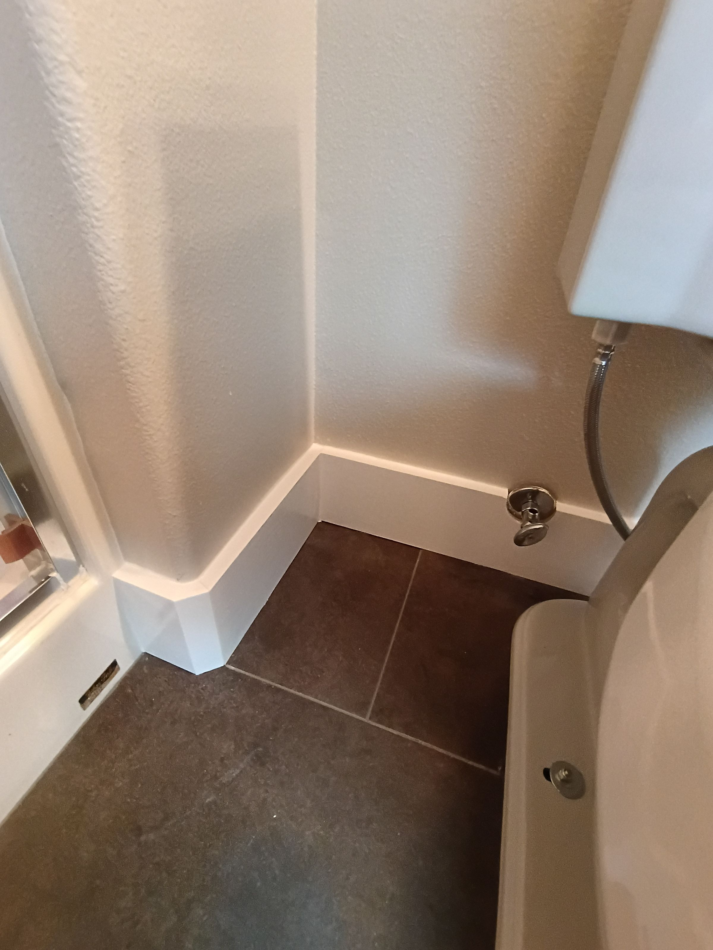 Baseboards installation 
