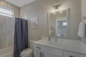 2nd floor suite bathroom
