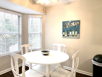 breakfast nook with bay windows seats 4