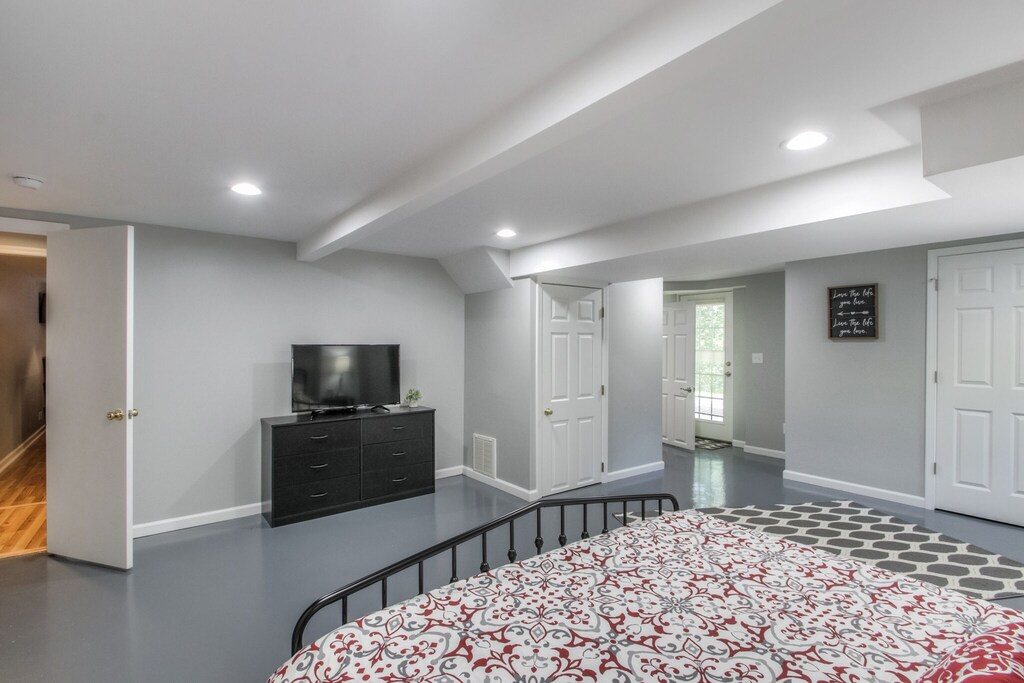 private retreat smart TV with full bath