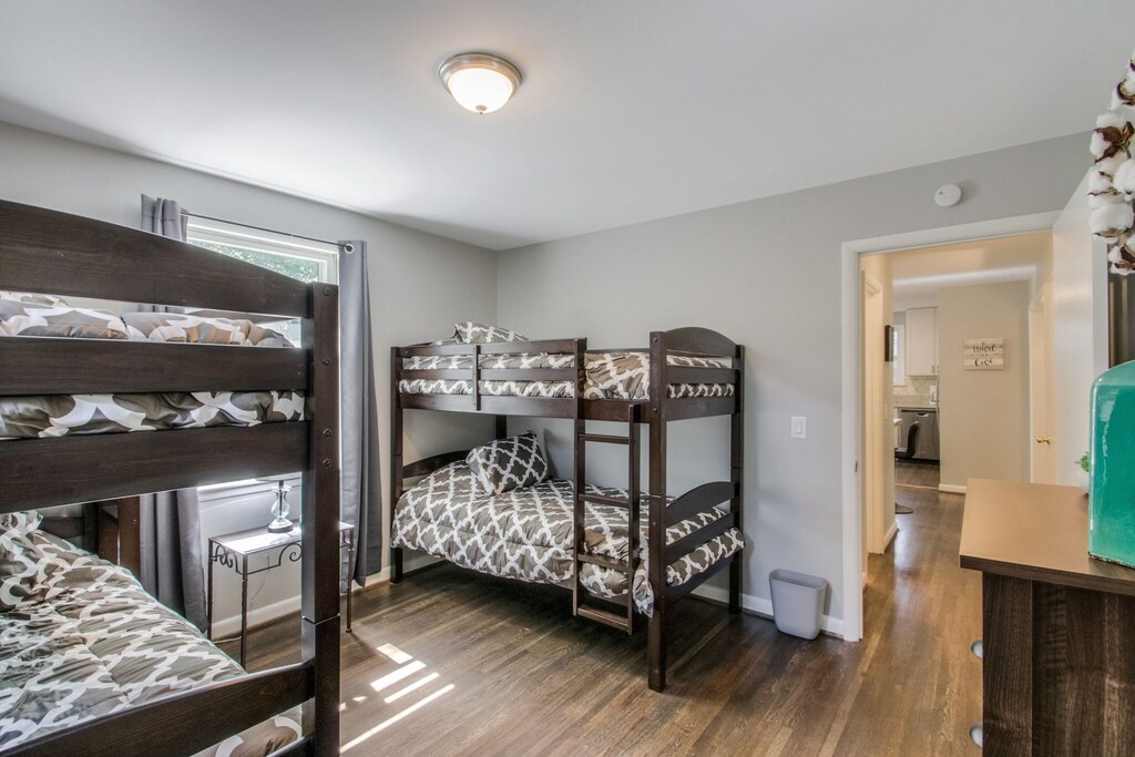 bunk room 