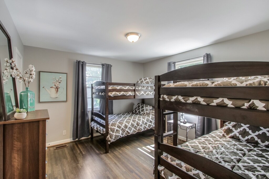 bunk room sleeps 4, next to main floor bath