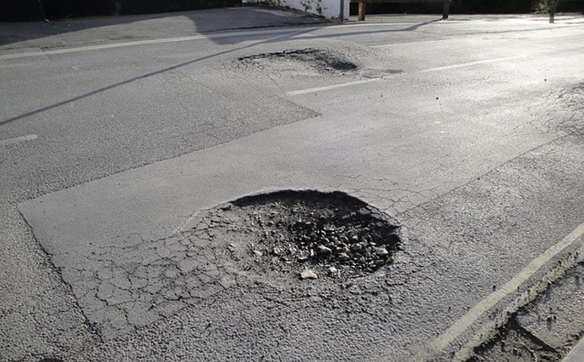 Eastern Roadz bobcat hire and services's image