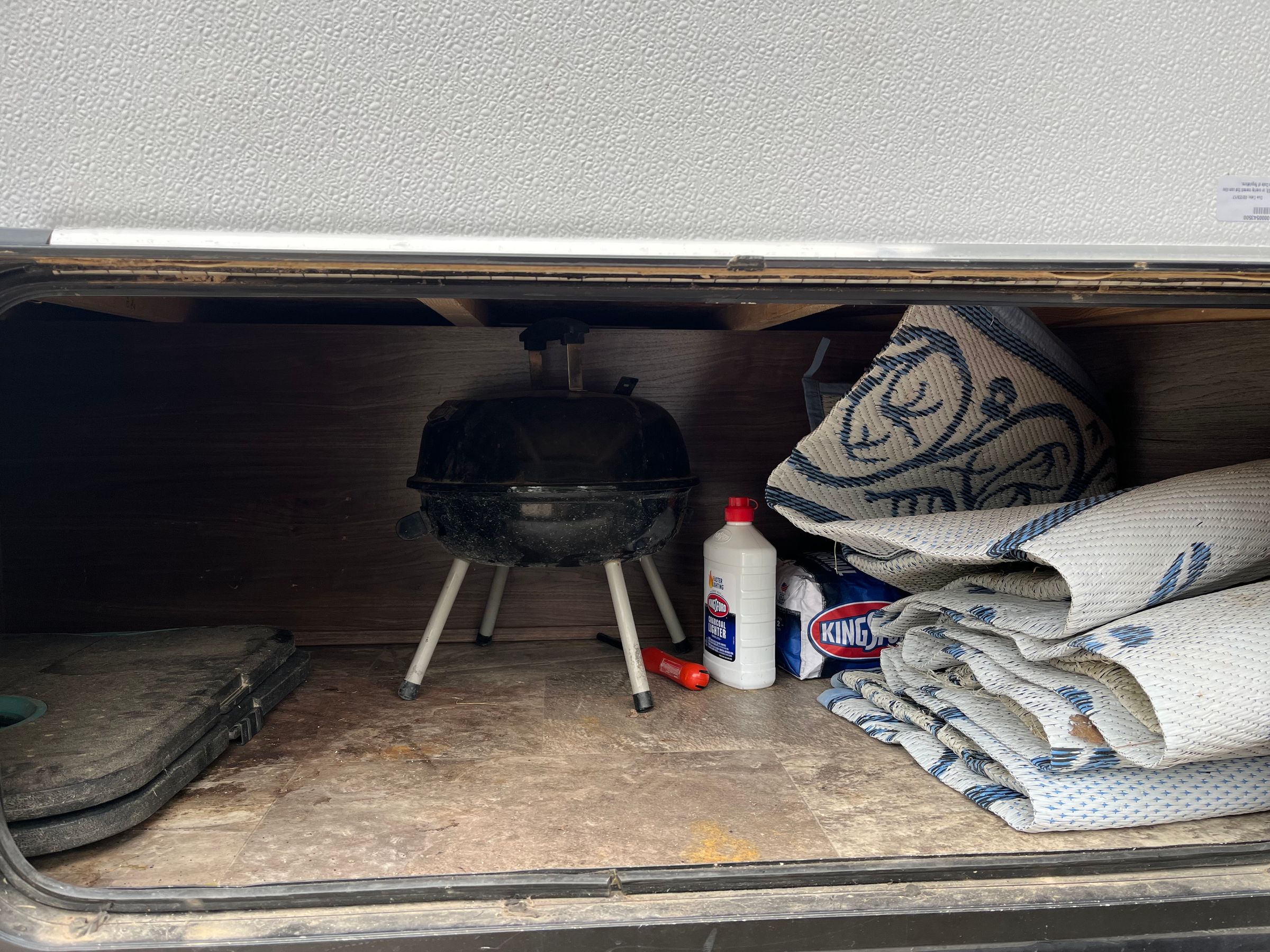 rvcamperrentalsllc.com's image