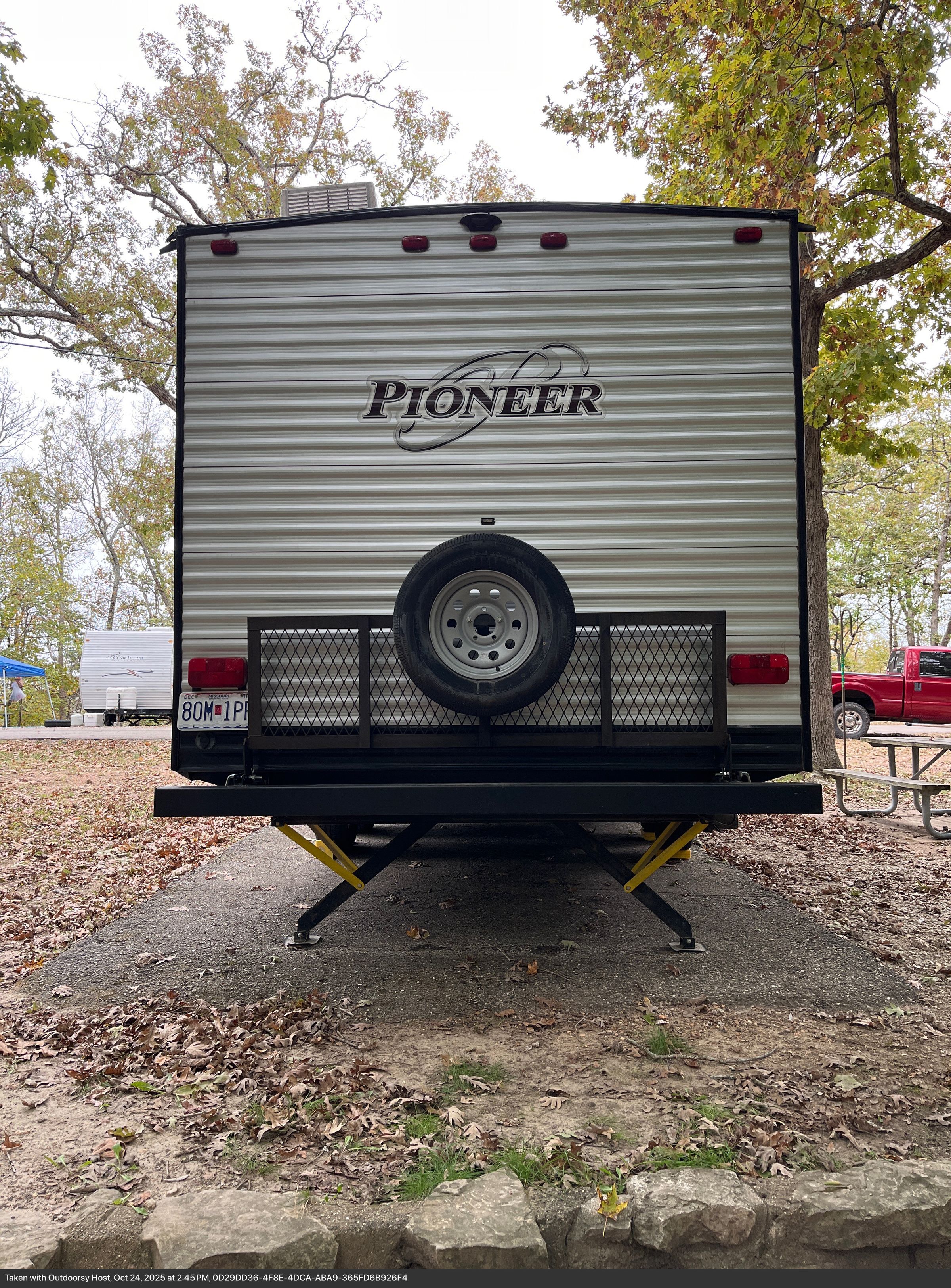 rvcamperrentalsllc.com's image