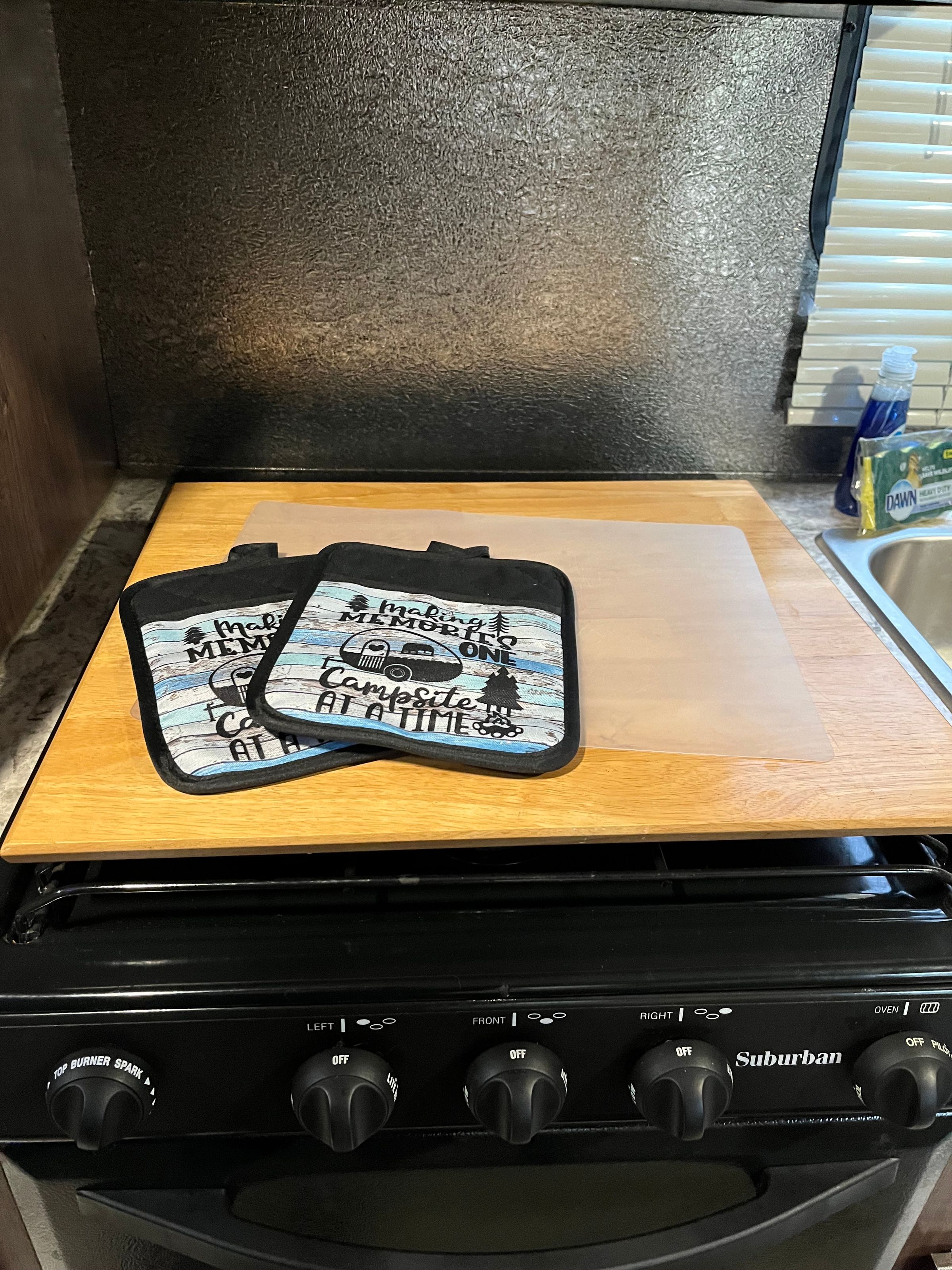 rvcamperrentalsllc.com's image