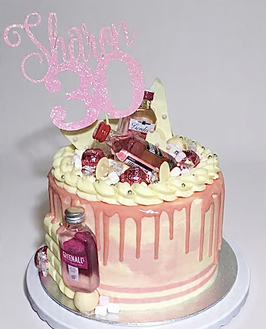 Dayne Joseph | UK Hyper-Realistic Sculpted Cake Artist's image