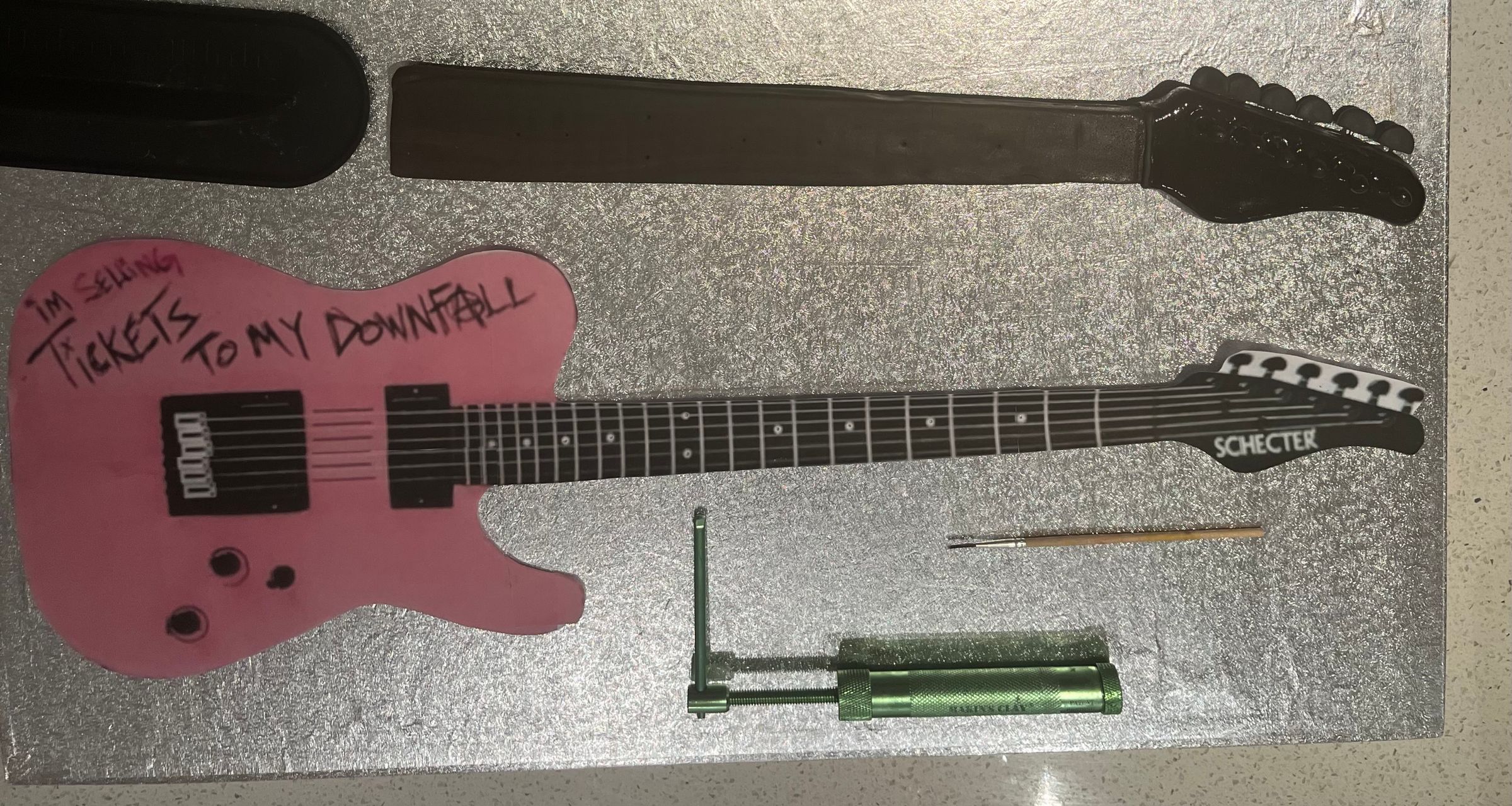 Dayne Joseph | UK Hyper-Realistic Sculpted Cake Artist's image