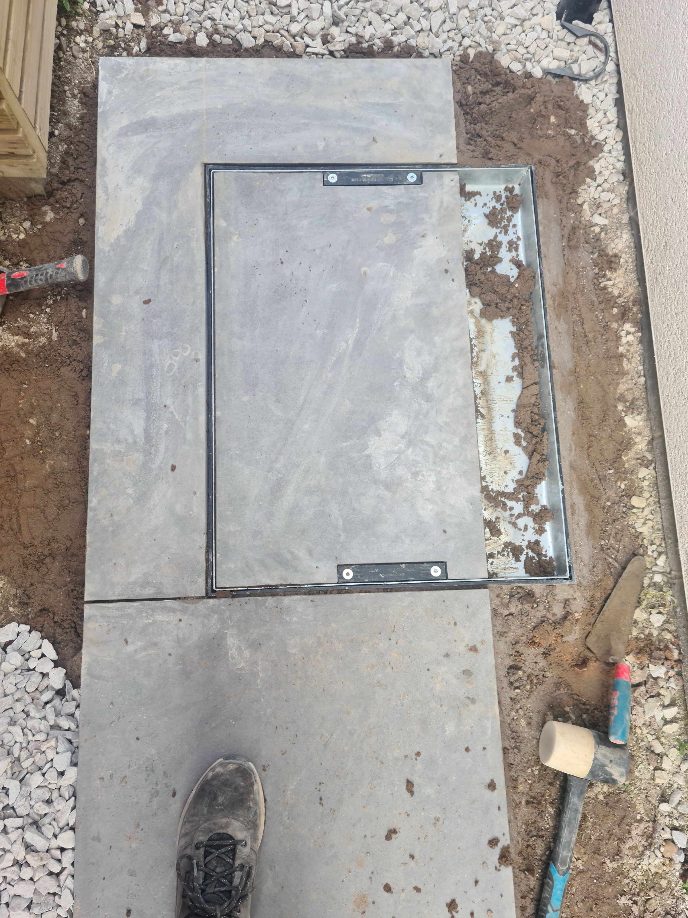 rw HANDYMAN SERVICES 's image