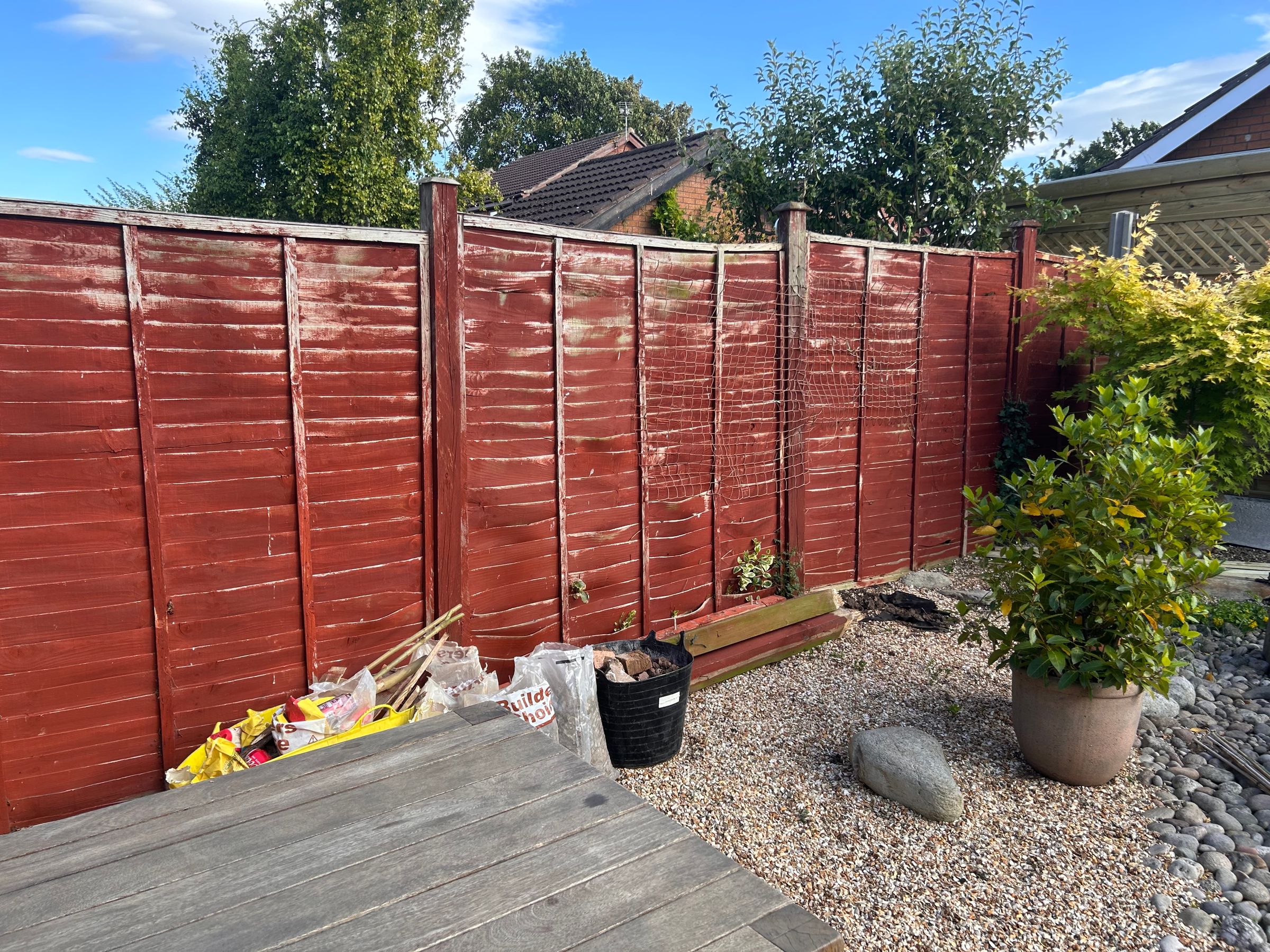 rw HANDYMAN SERVICES 's image