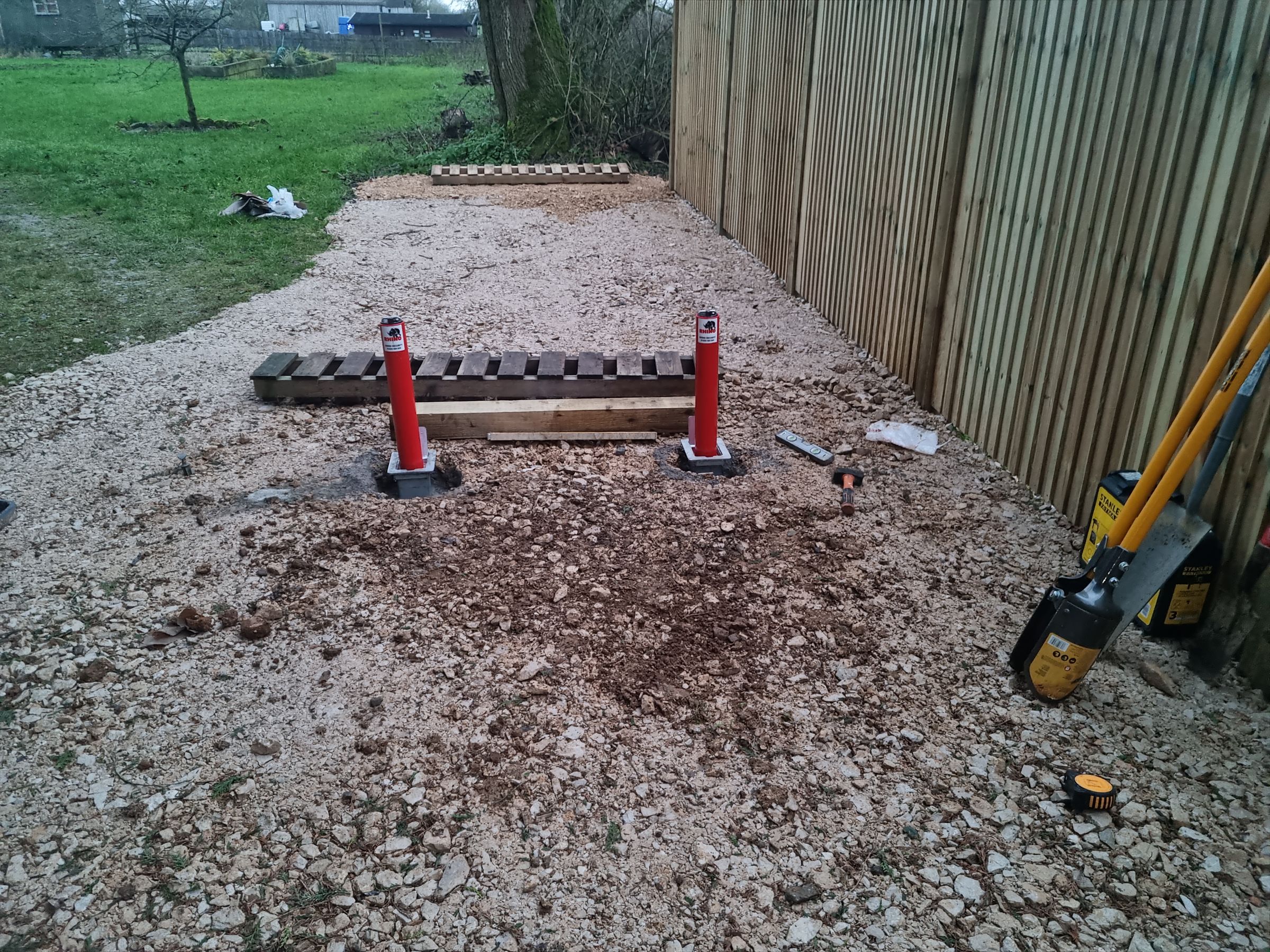 rw HANDYMAN SERVICES 's image