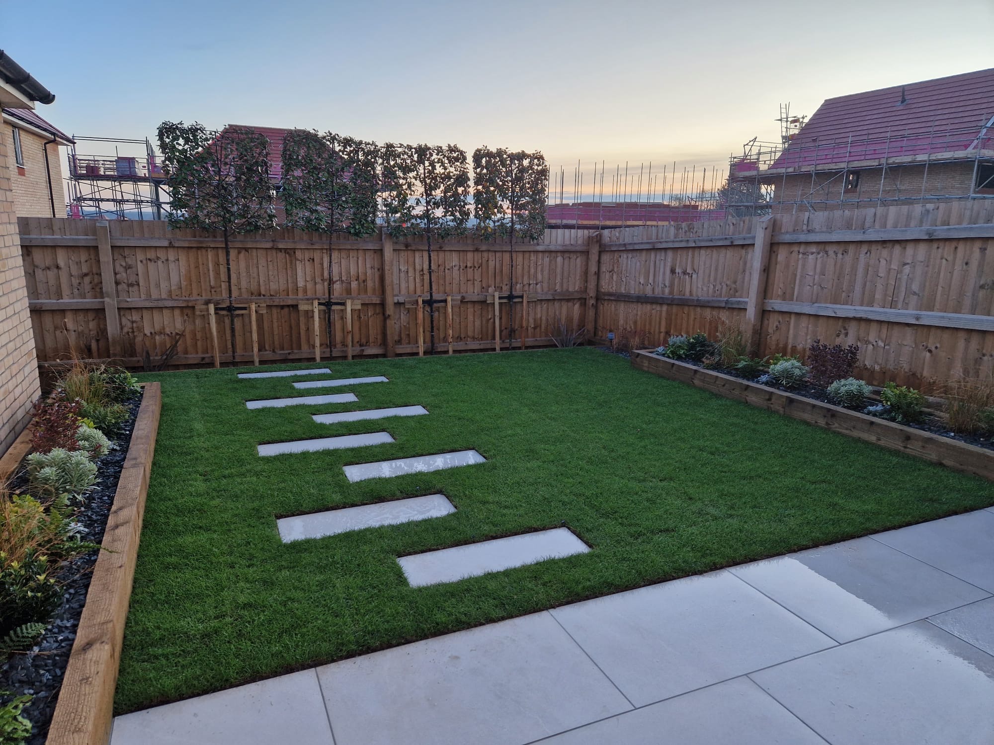 rw HANDYMAN SERVICES 's image