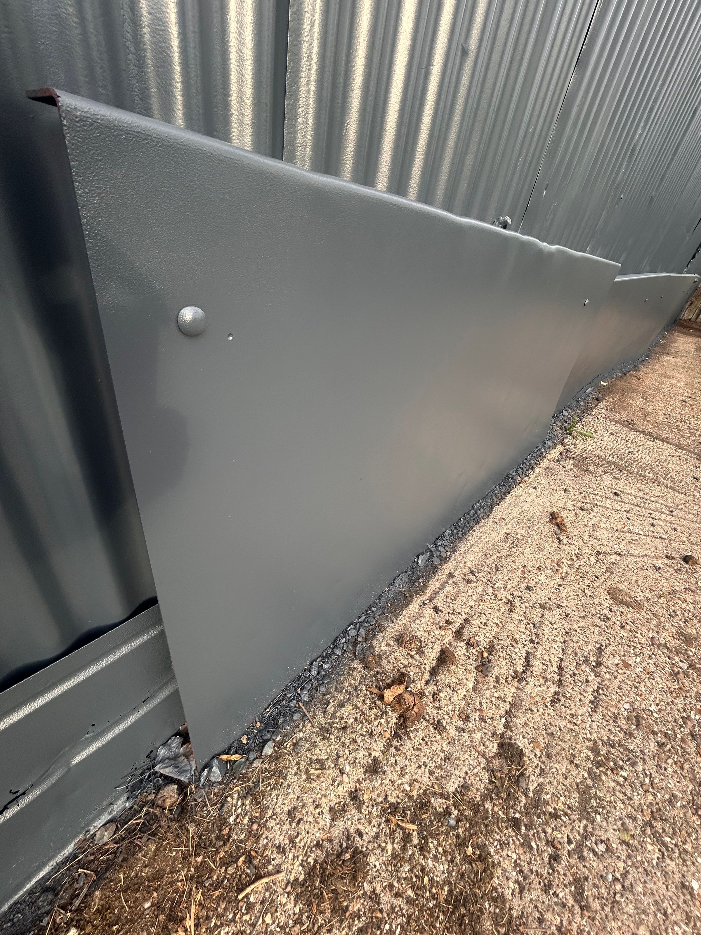 rw HANDYMAN SERVICES 's image