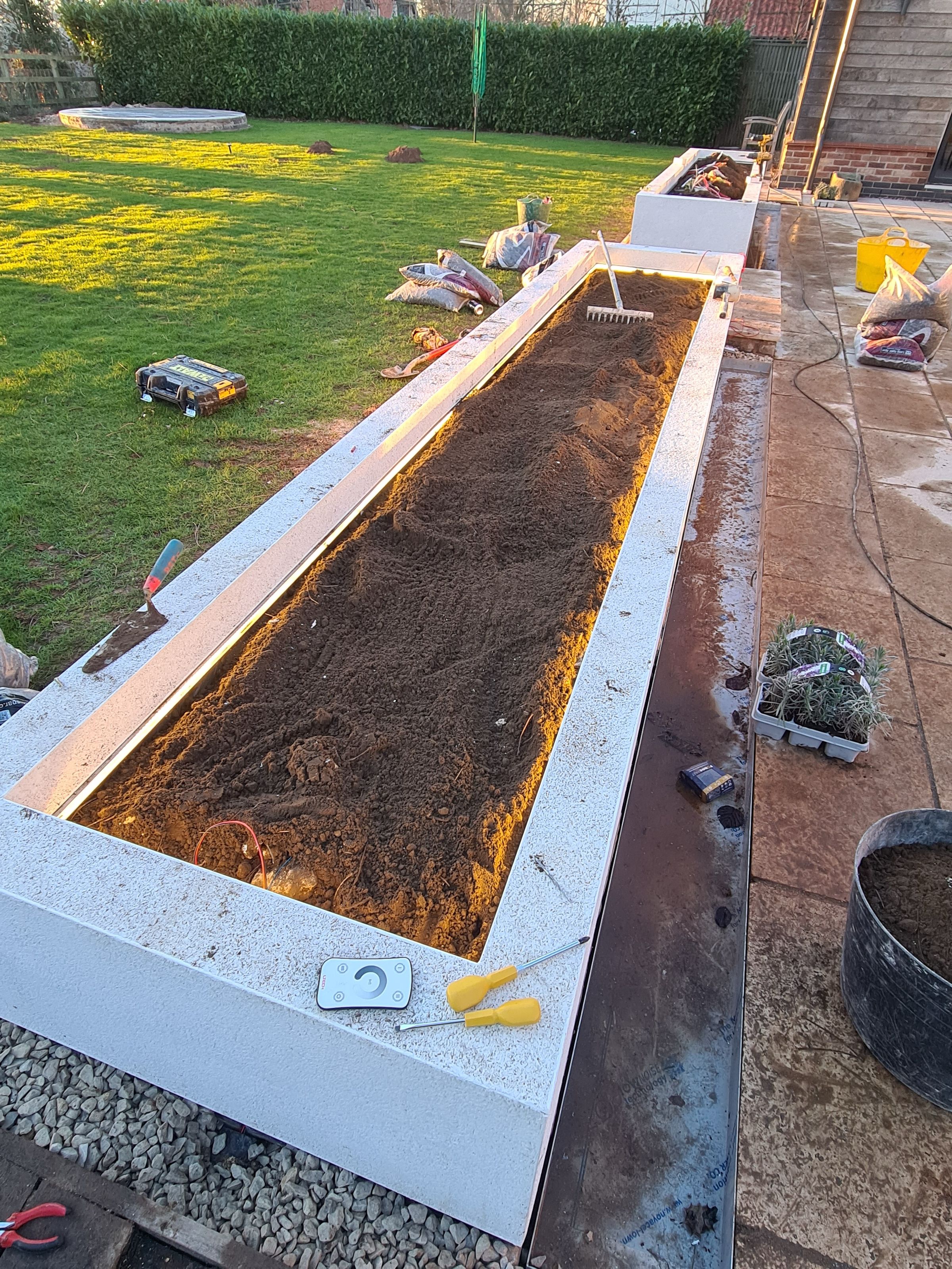 rw HANDYMAN SERVICES 's image