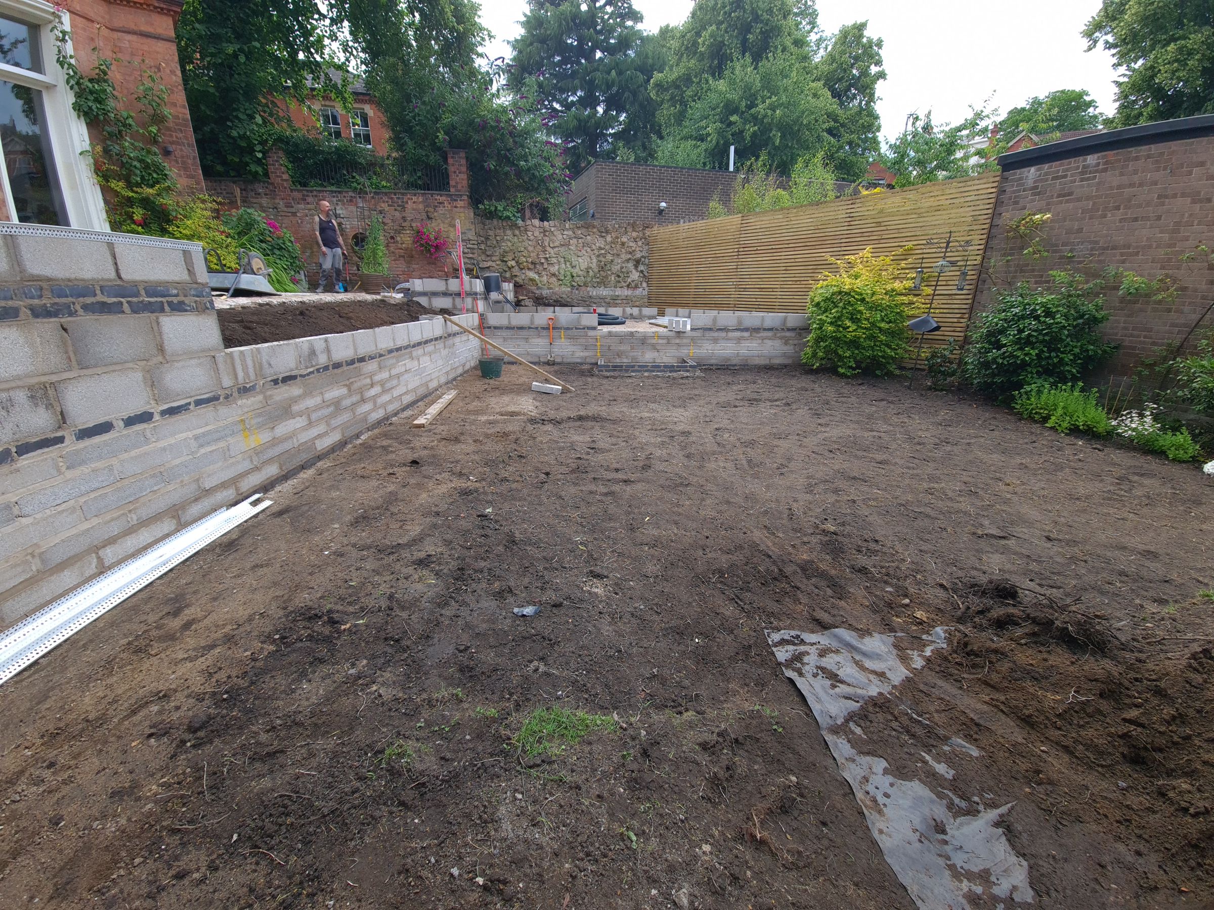 rw HANDYMAN SERVICES 's image