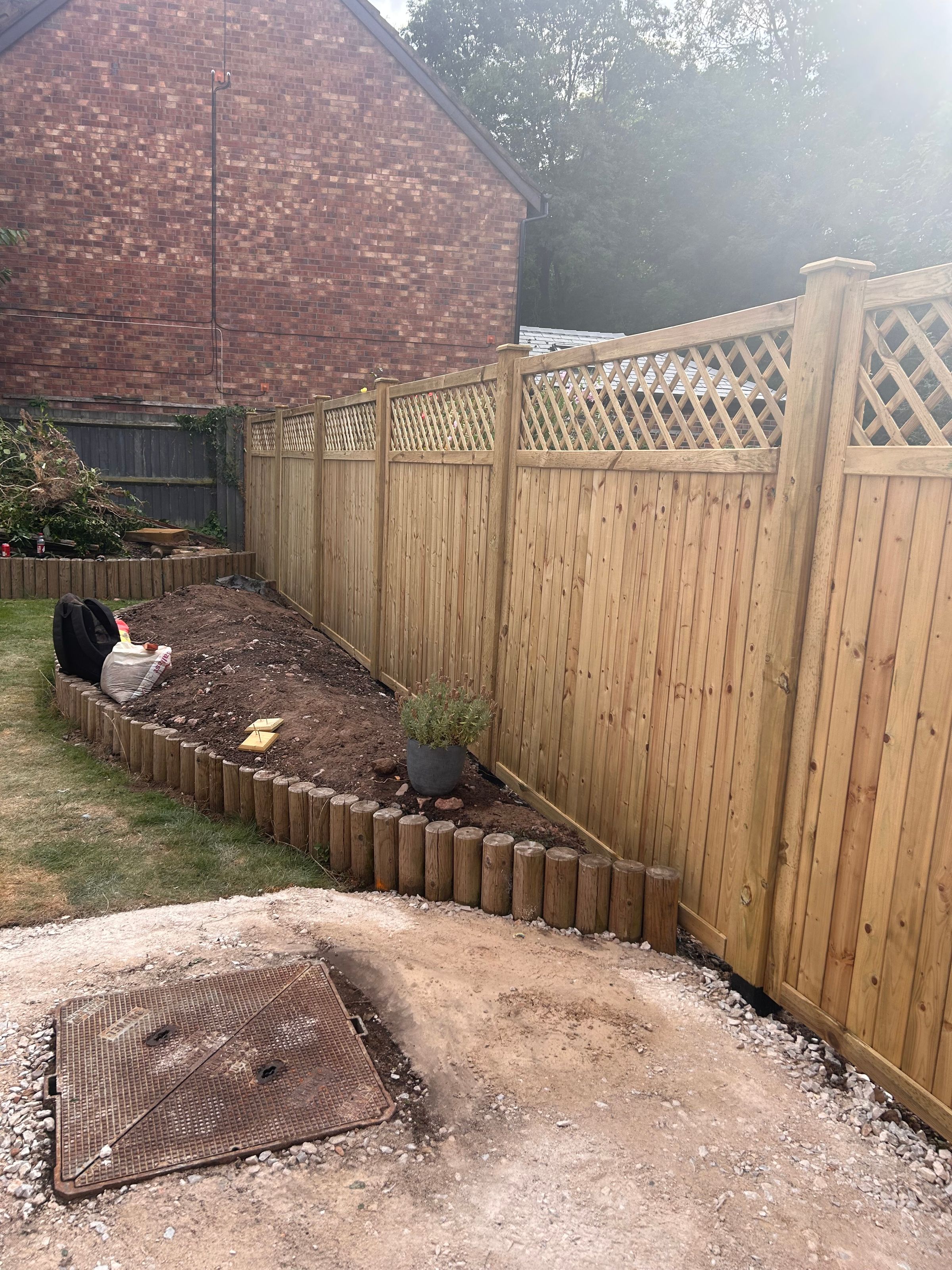 rw HANDYMAN SERVICES 's image