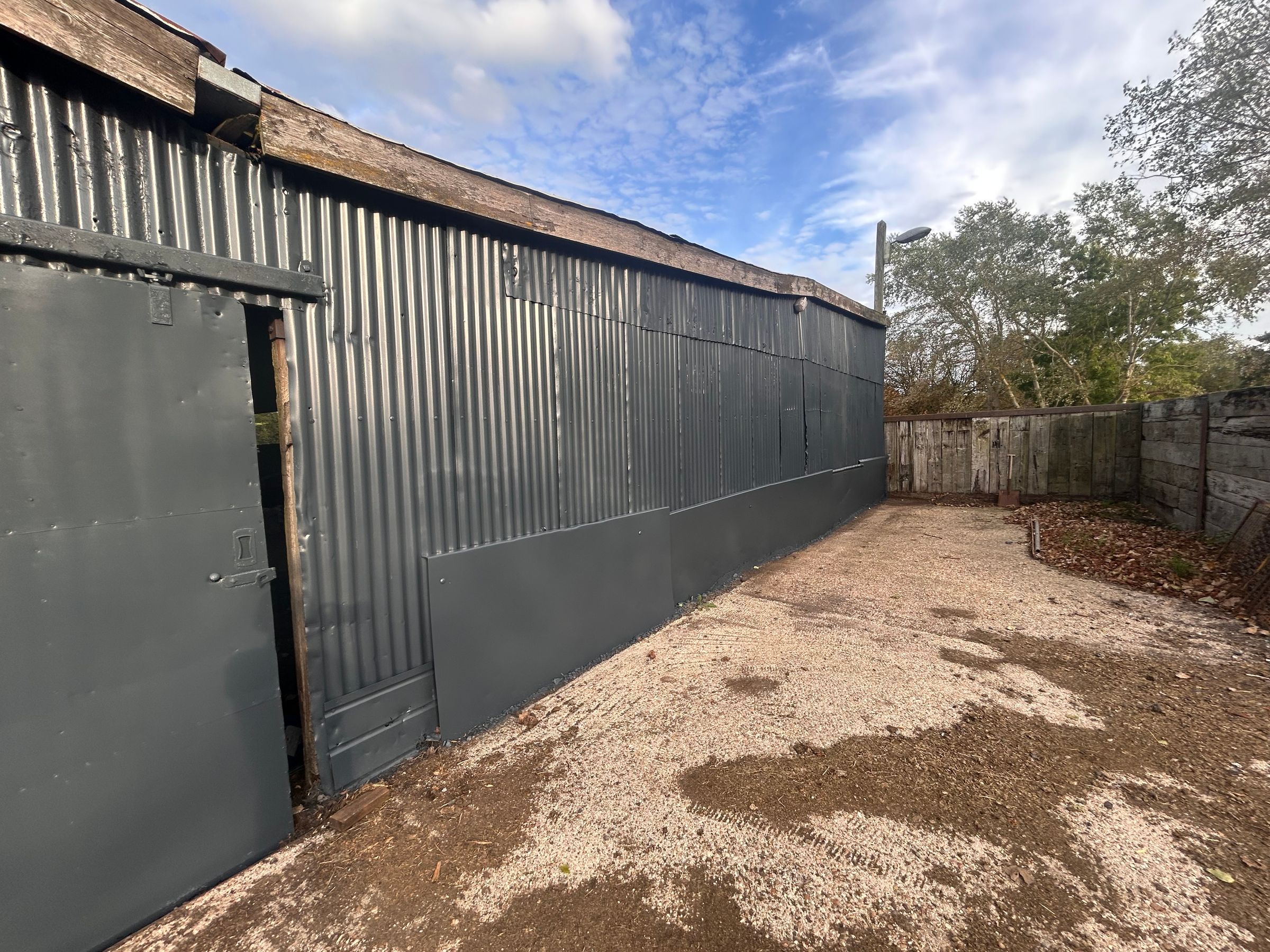 rw HANDYMAN SERVICES 's image