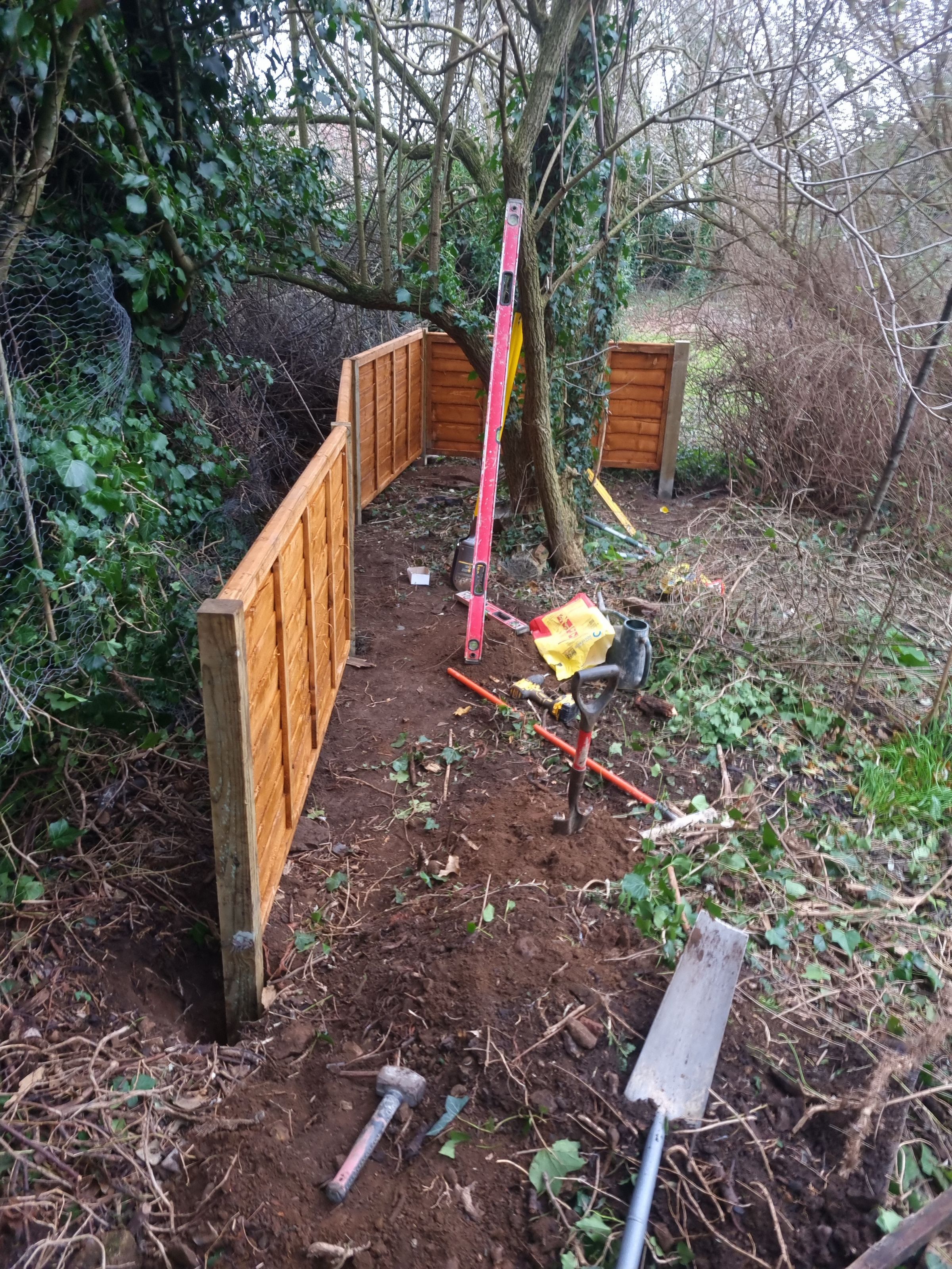 rw HANDYMAN SERVICES 's image