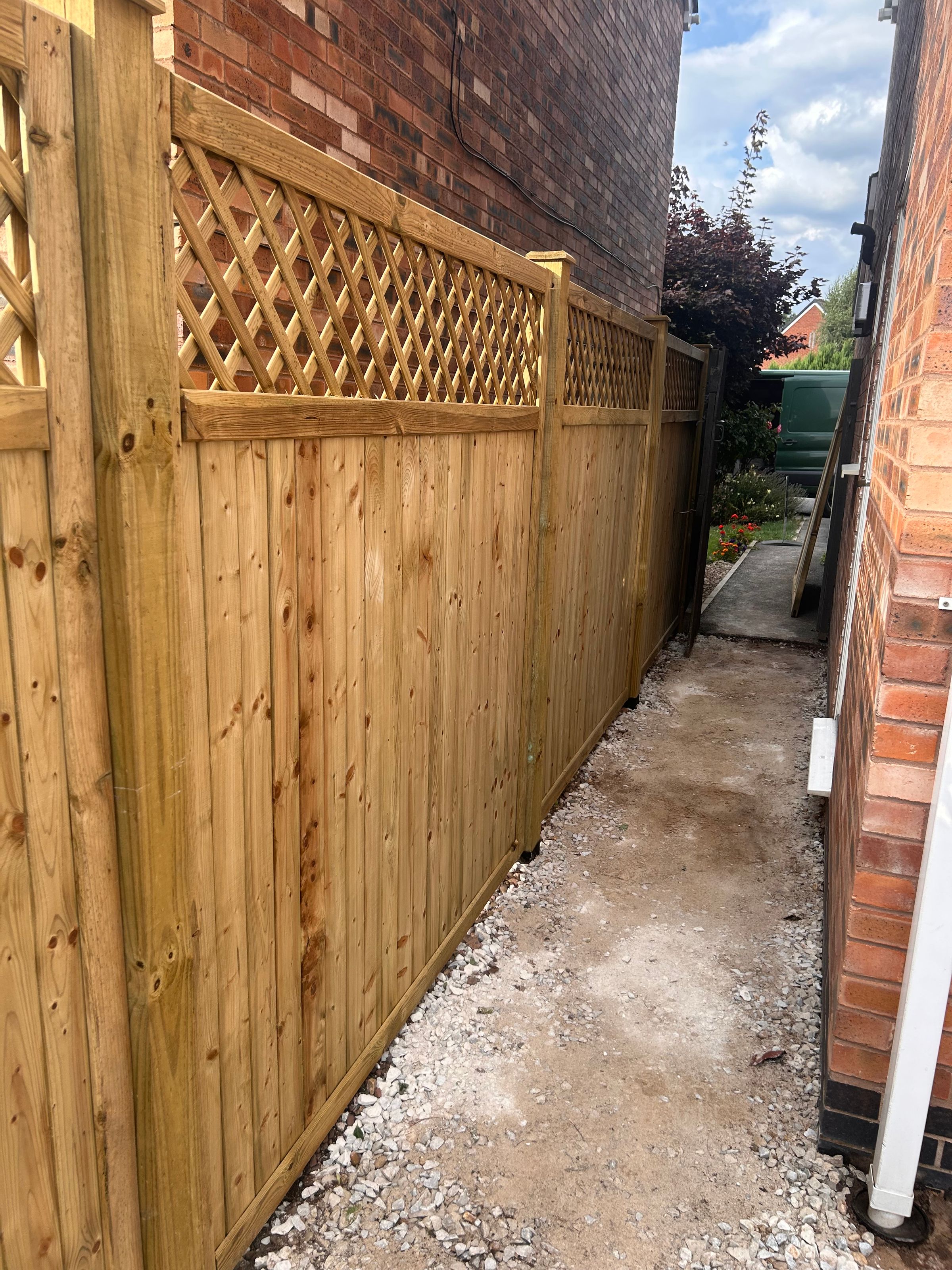 rw HANDYMAN SERVICES 's image