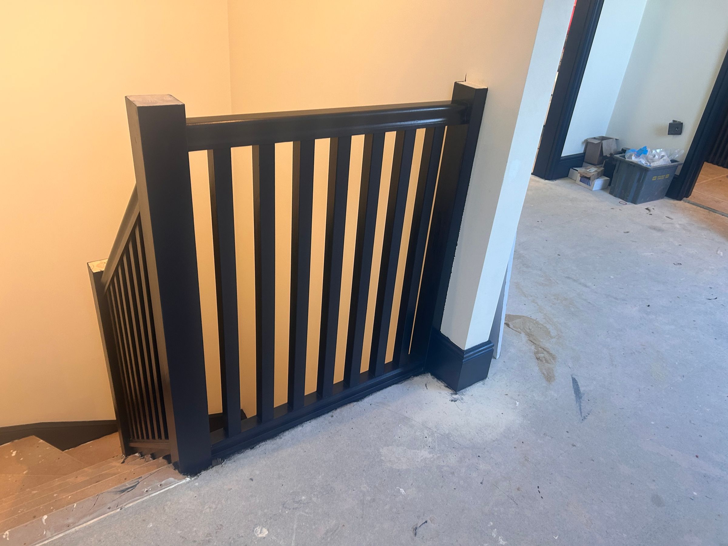 rw HANDYMAN SERVICES 's image