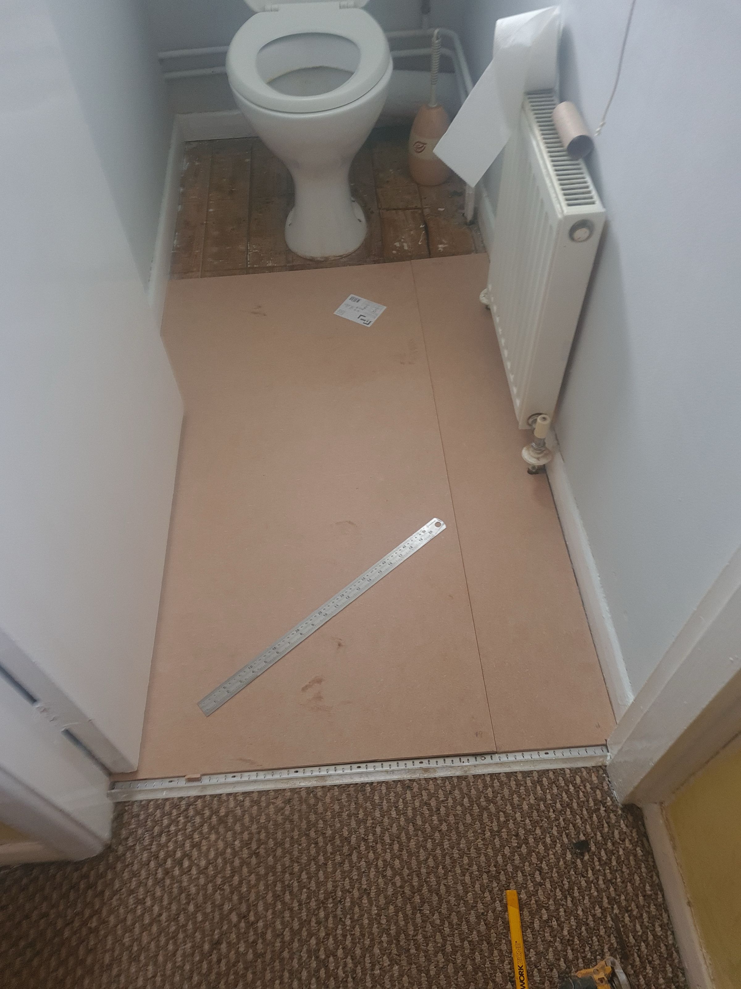 rw HANDYMAN SERVICES 's image