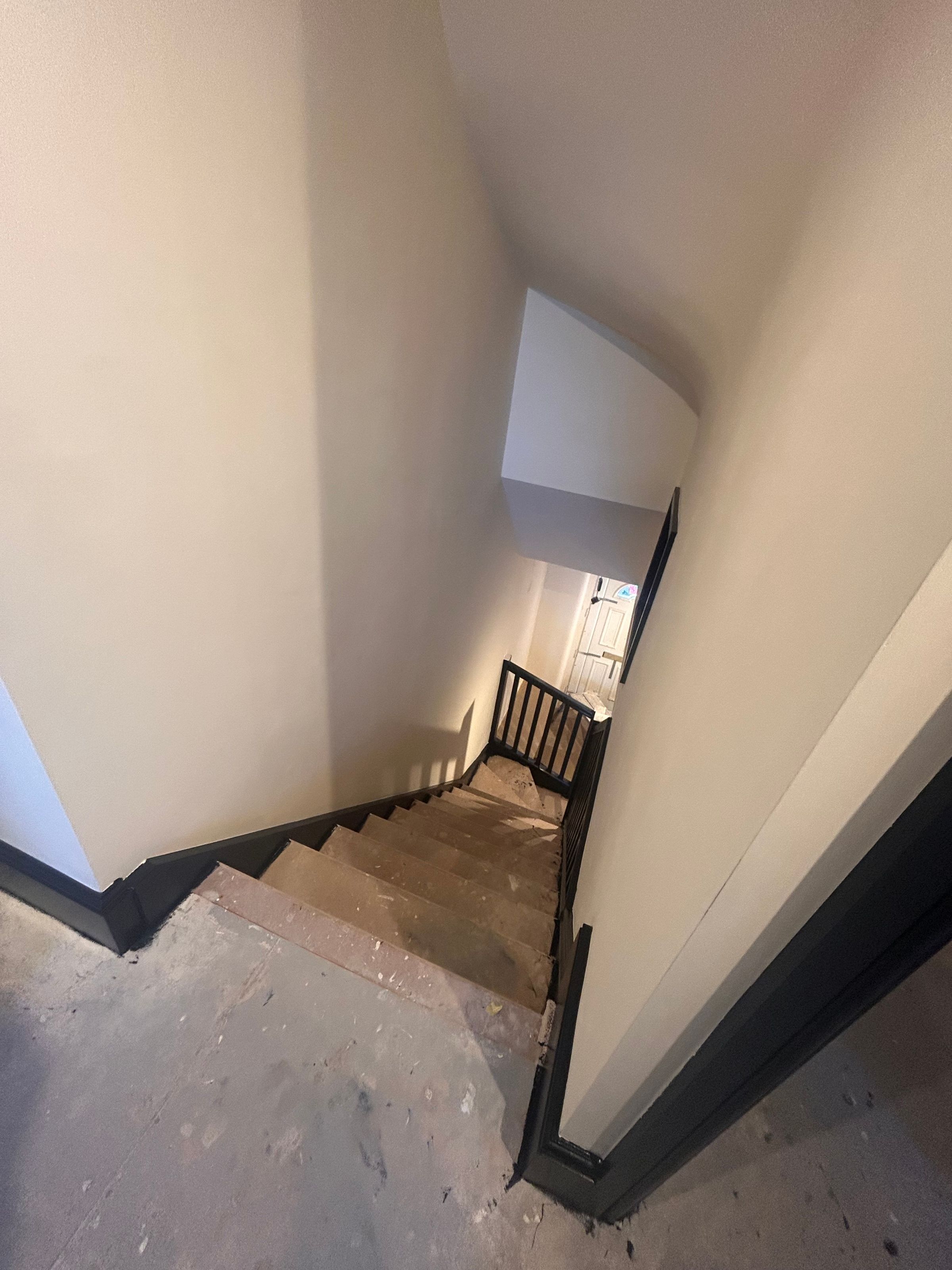 rw HANDYMAN SERVICES 's image