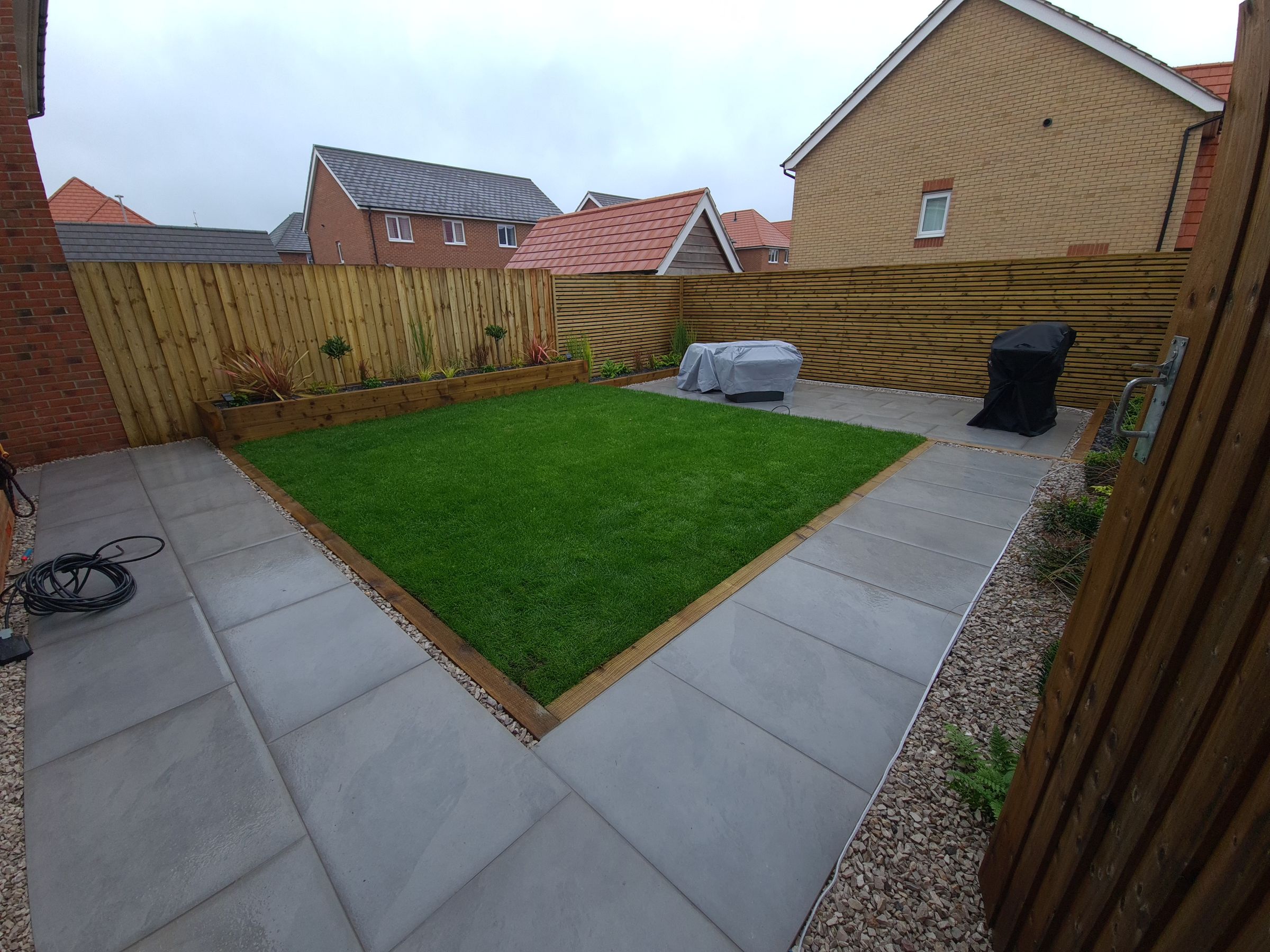 rw HANDYMAN SERVICES 's image