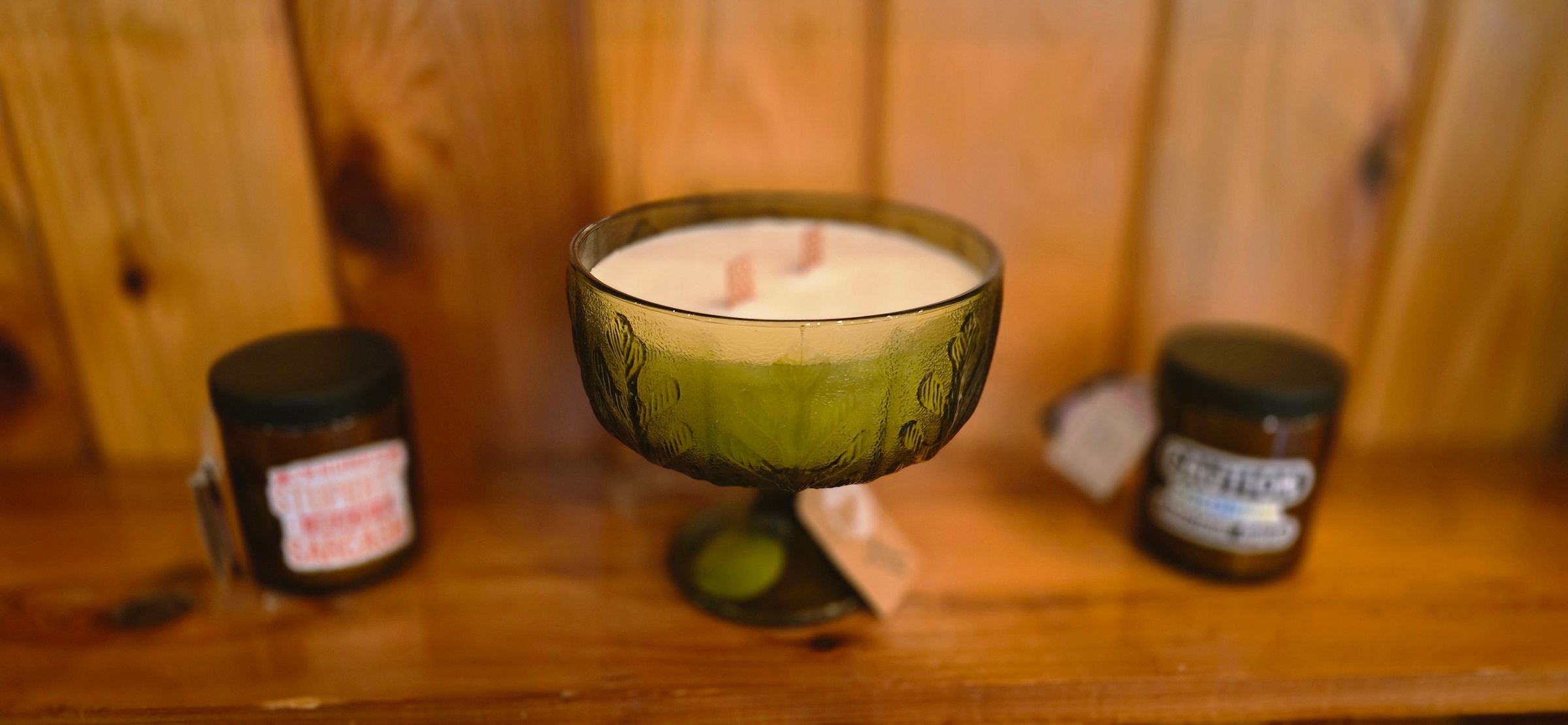 JEWELS MAKES SCENTS's image