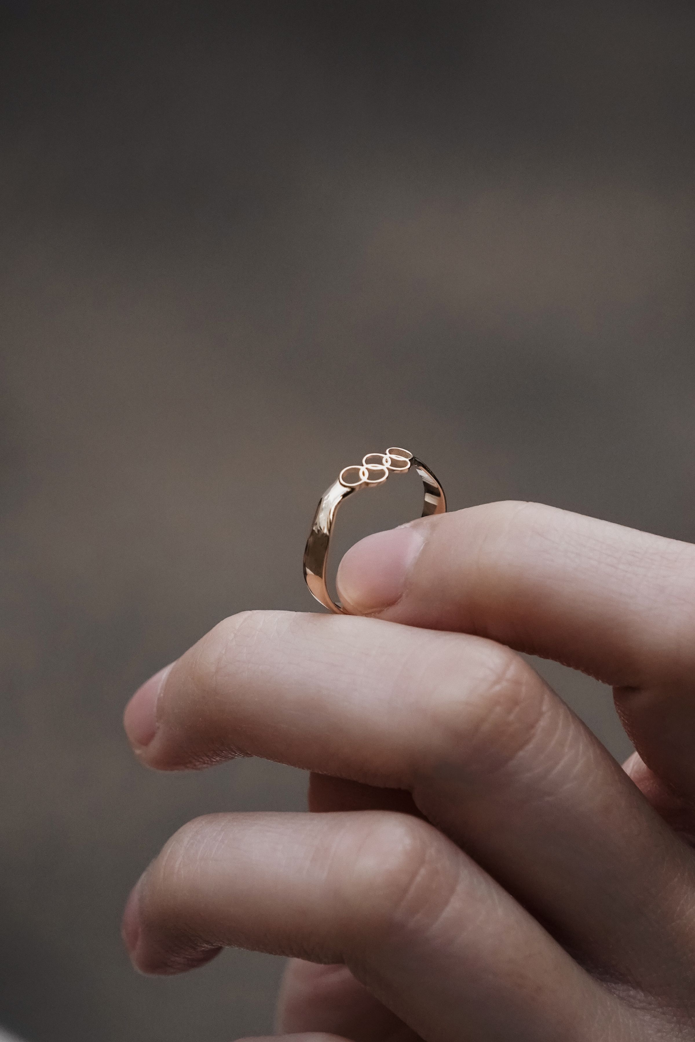 Anillo olímpico, oro 10k.