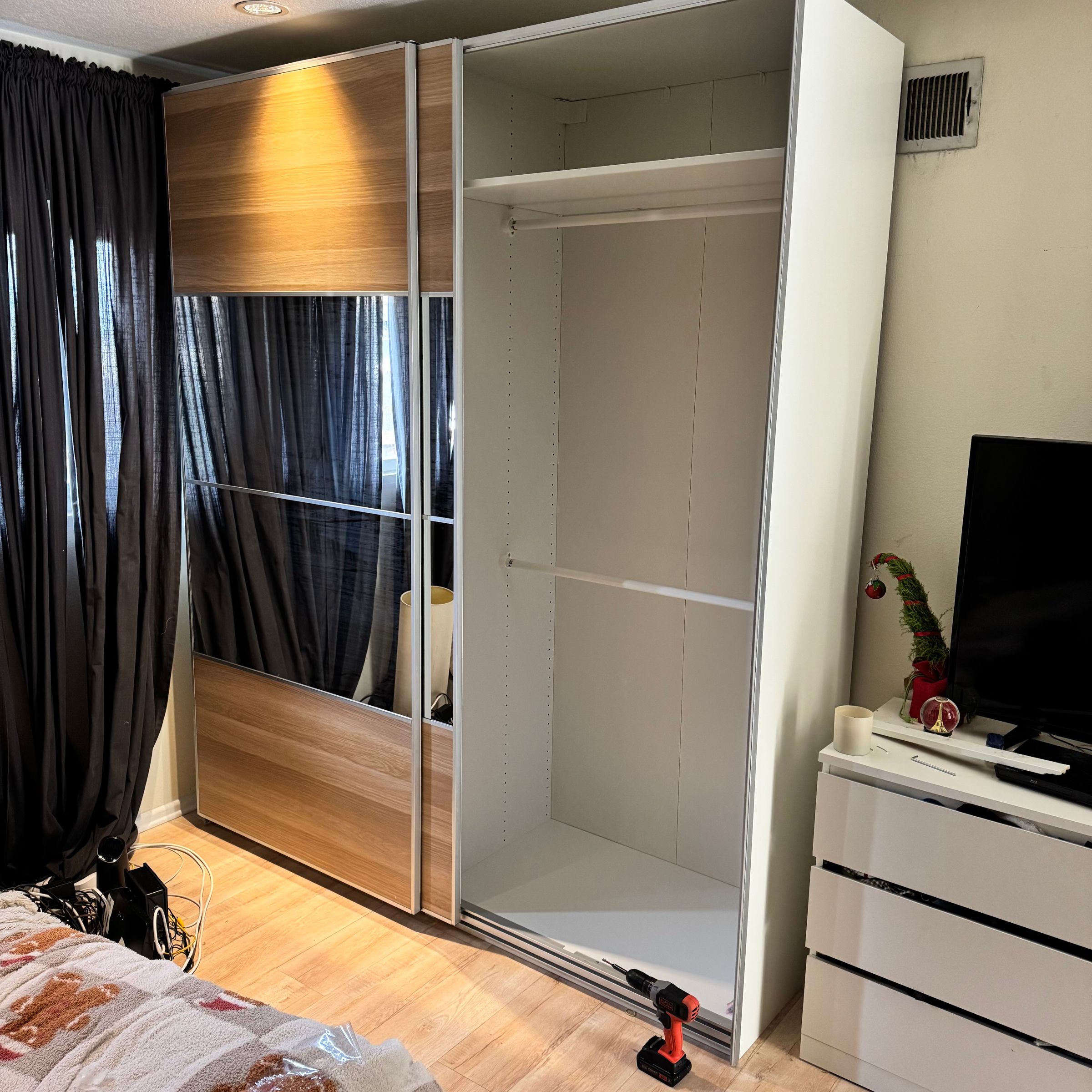 Wardrobe with Shelving Assembly