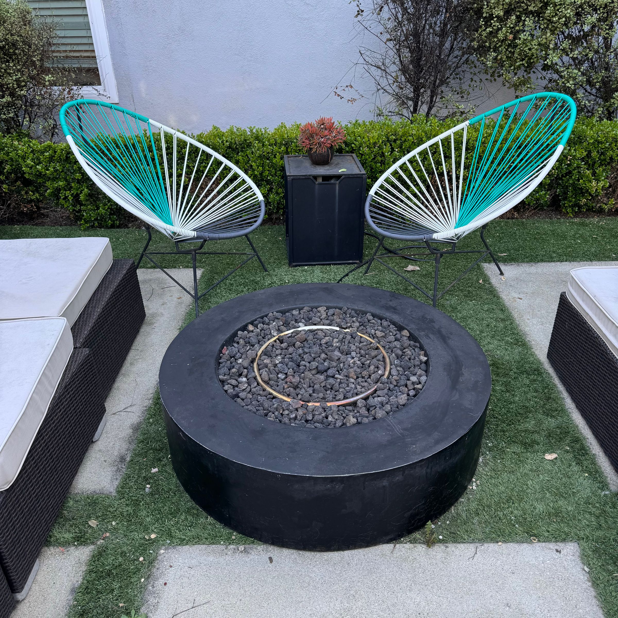 Outdoor Fire Pit Seating Area Setup